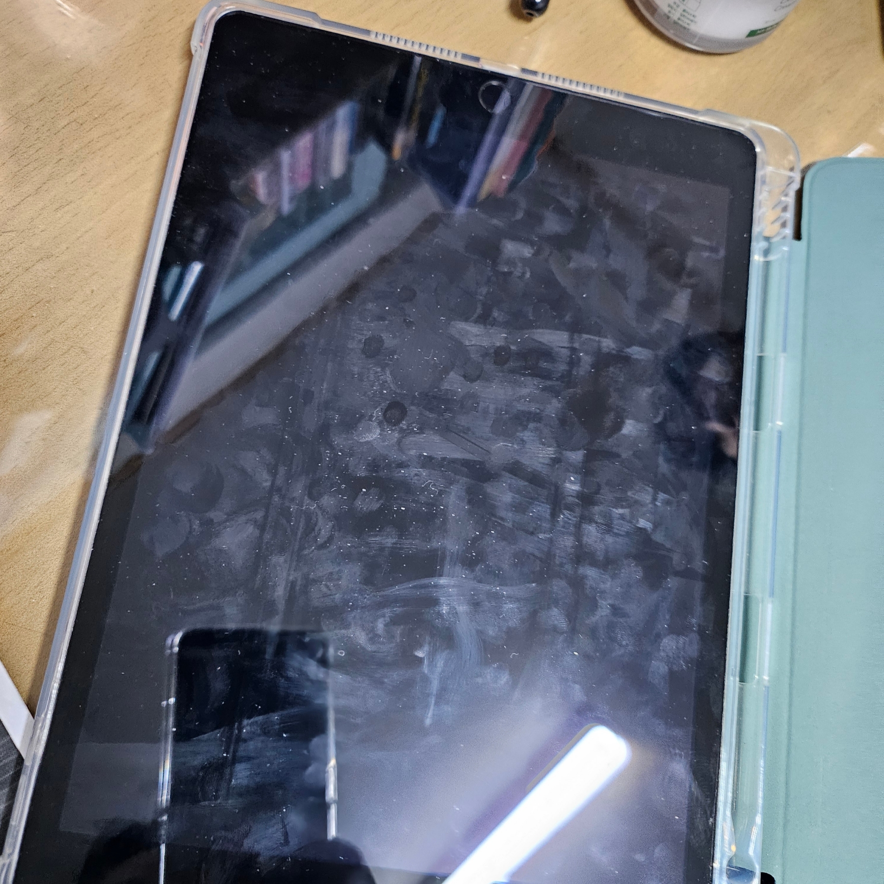 Apple iPad 9th Gen Wifi 64GB Silver (Korean Ver.) 착용 스타일