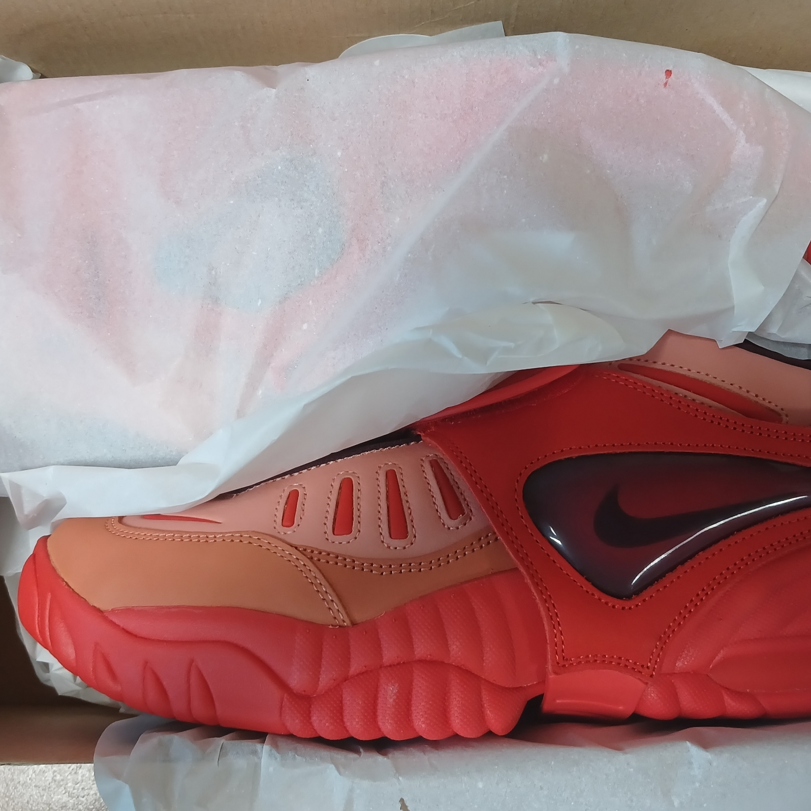 Nike x Ambush Air Adjust Force SP Light Madder Root and Burgundy Crush, Supreme Script New Era Black - 23SS 착용 스타일 - 1