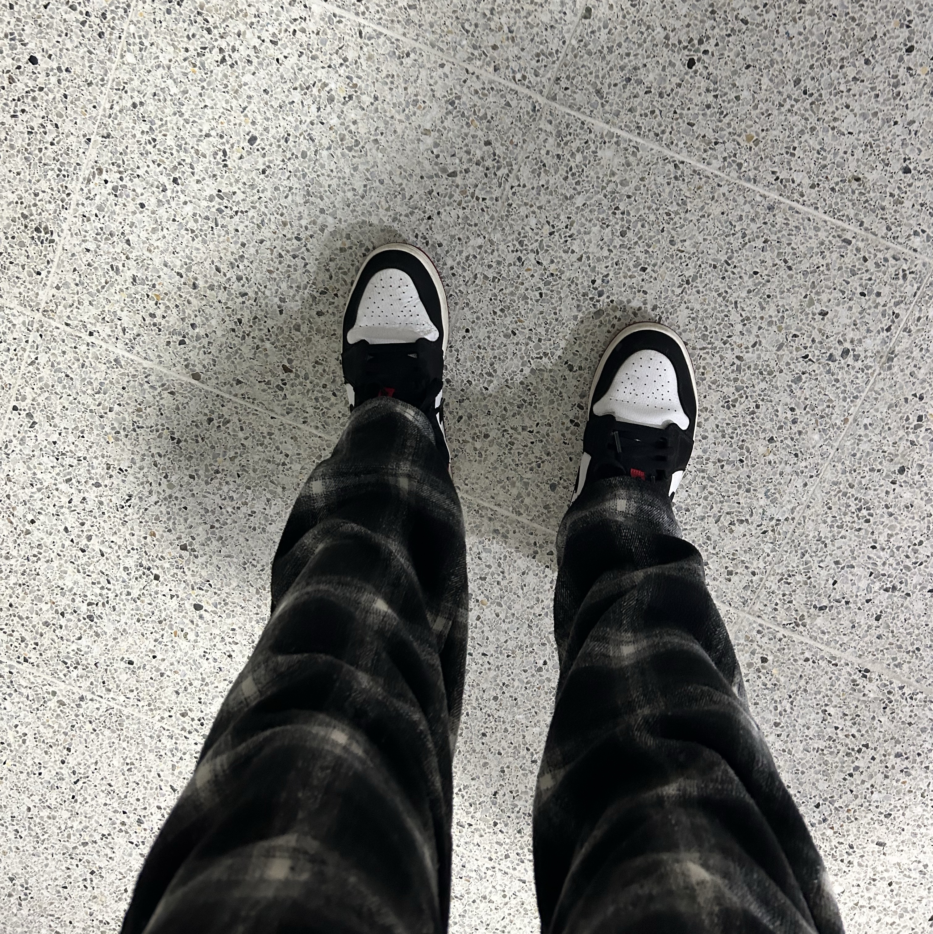 Jordan 1 Retro Low OG Black Toe 착용 스타일