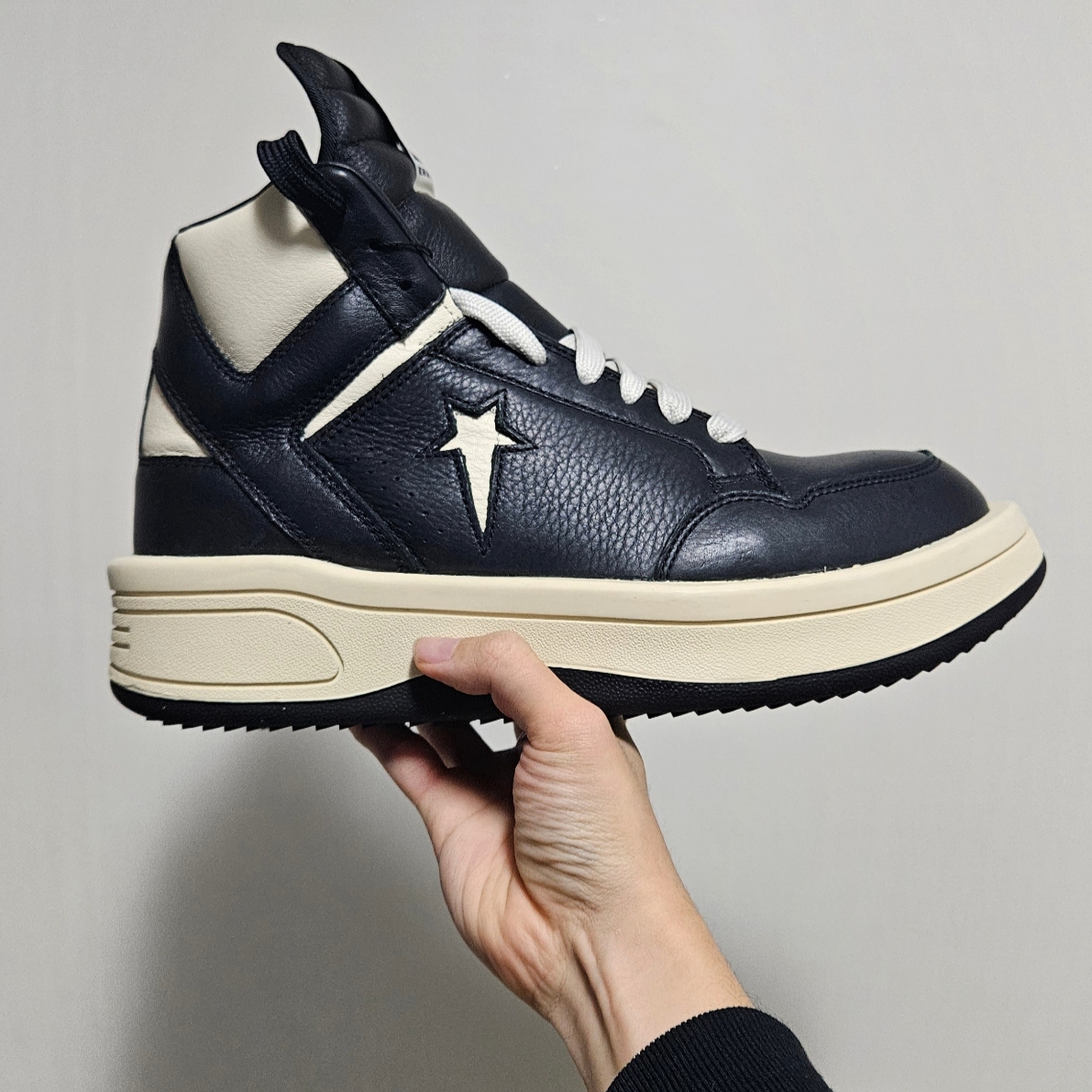 Converse x Drkshdw Turbowpn Black Cream 착용 스타일