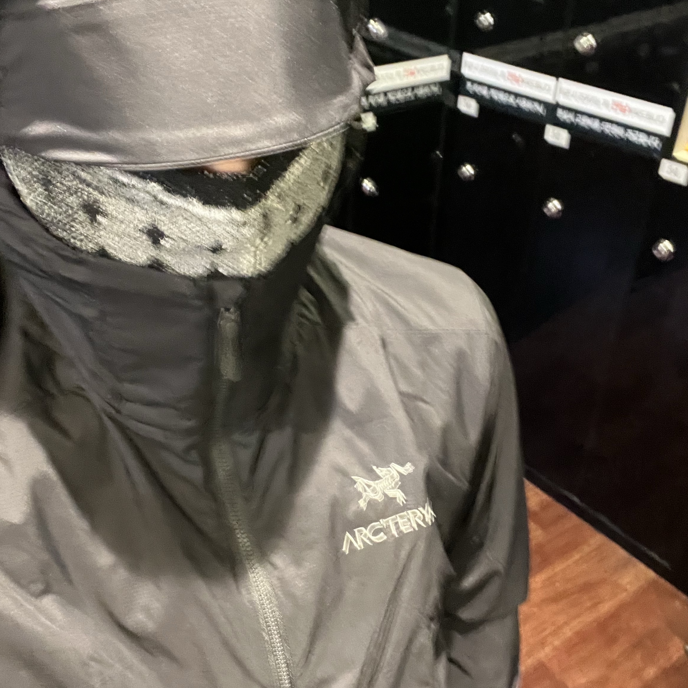Arc'teryx Atom SL Hoody Black, Thug Club Warrior Balaclava Warrior Now Multicolored 착용 스타일