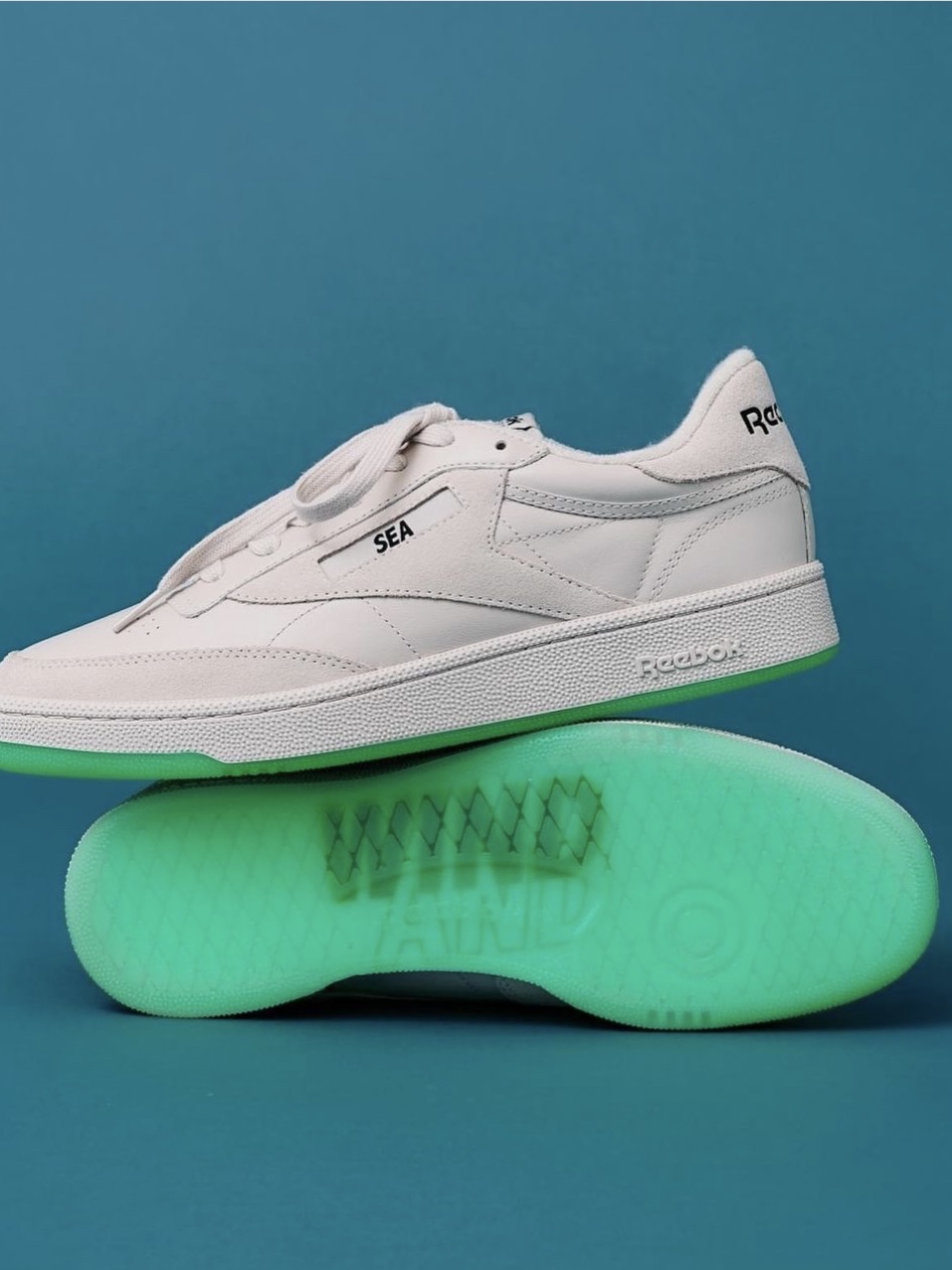 Reebok x Atmos x FR2 Club C 85 White 착용 스타일 - 2