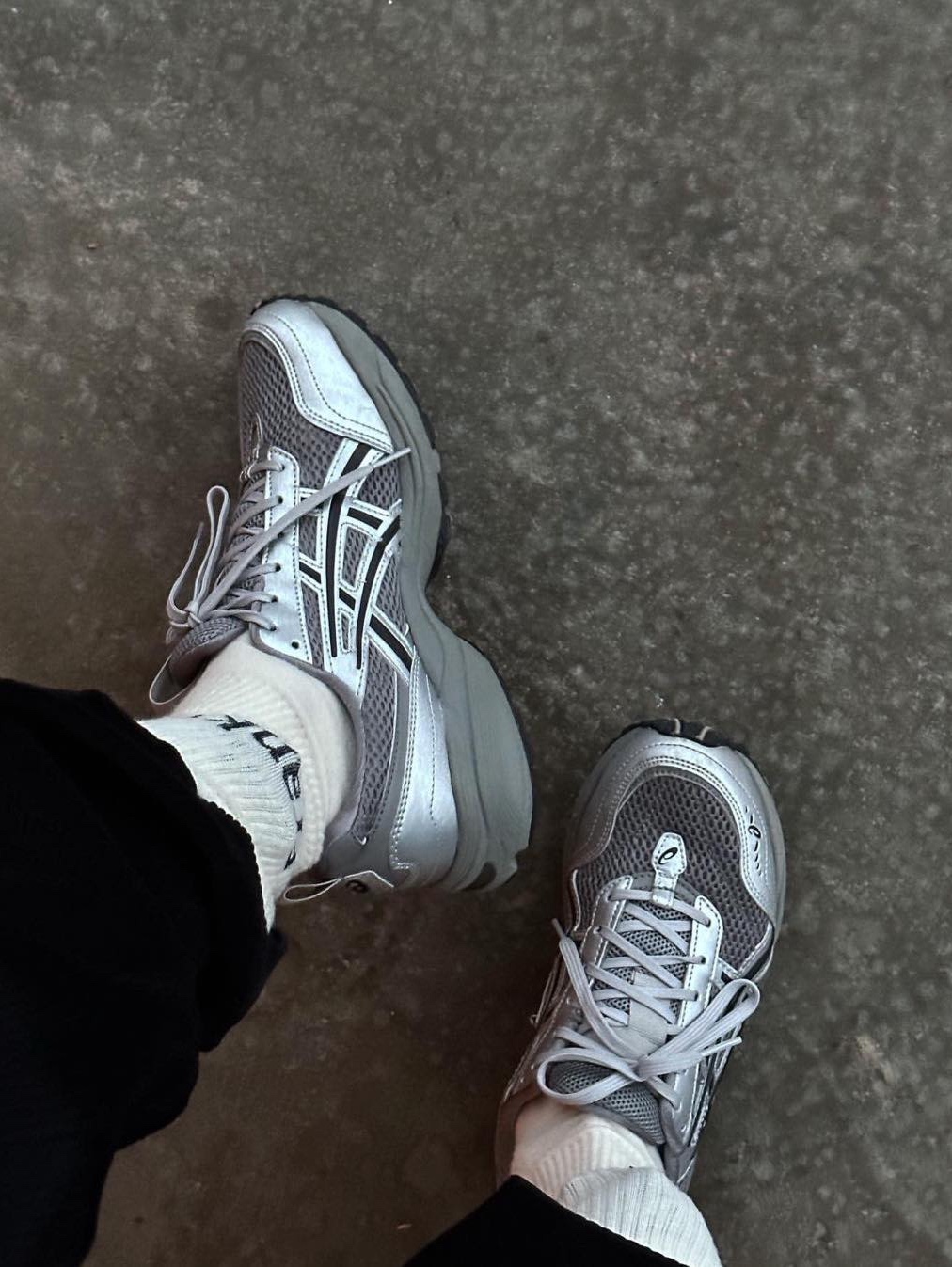 Asics x Naked Gel-1130 White Pure Silver, (W) Asics x Matin Kim Gel-Sonoma 15-50 Oasis Green Pure Silver 착용 스타일 - 5