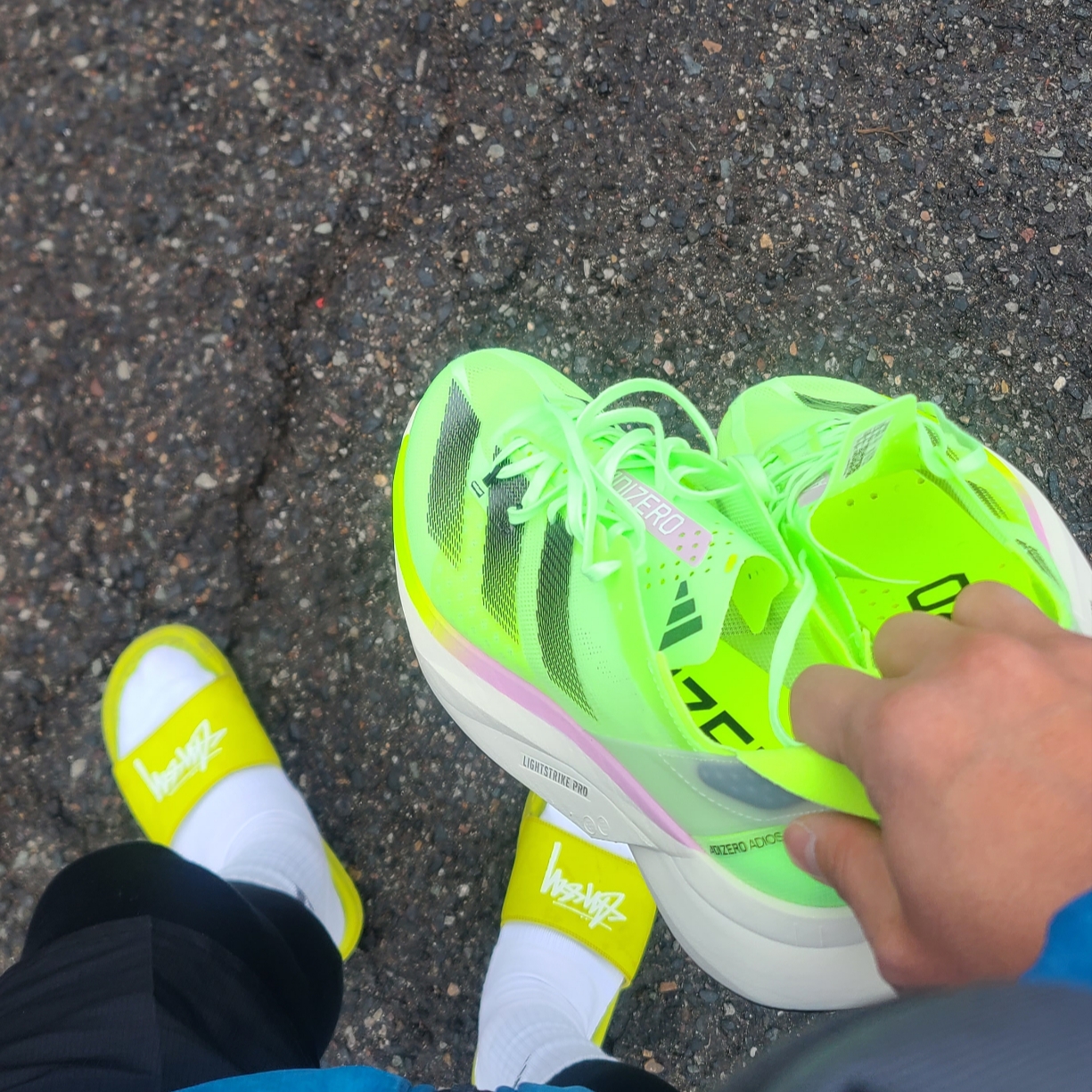 Adidas Adizero Adios Pro 3 M Green Spark Aurora Met 착용 스타일 - 2