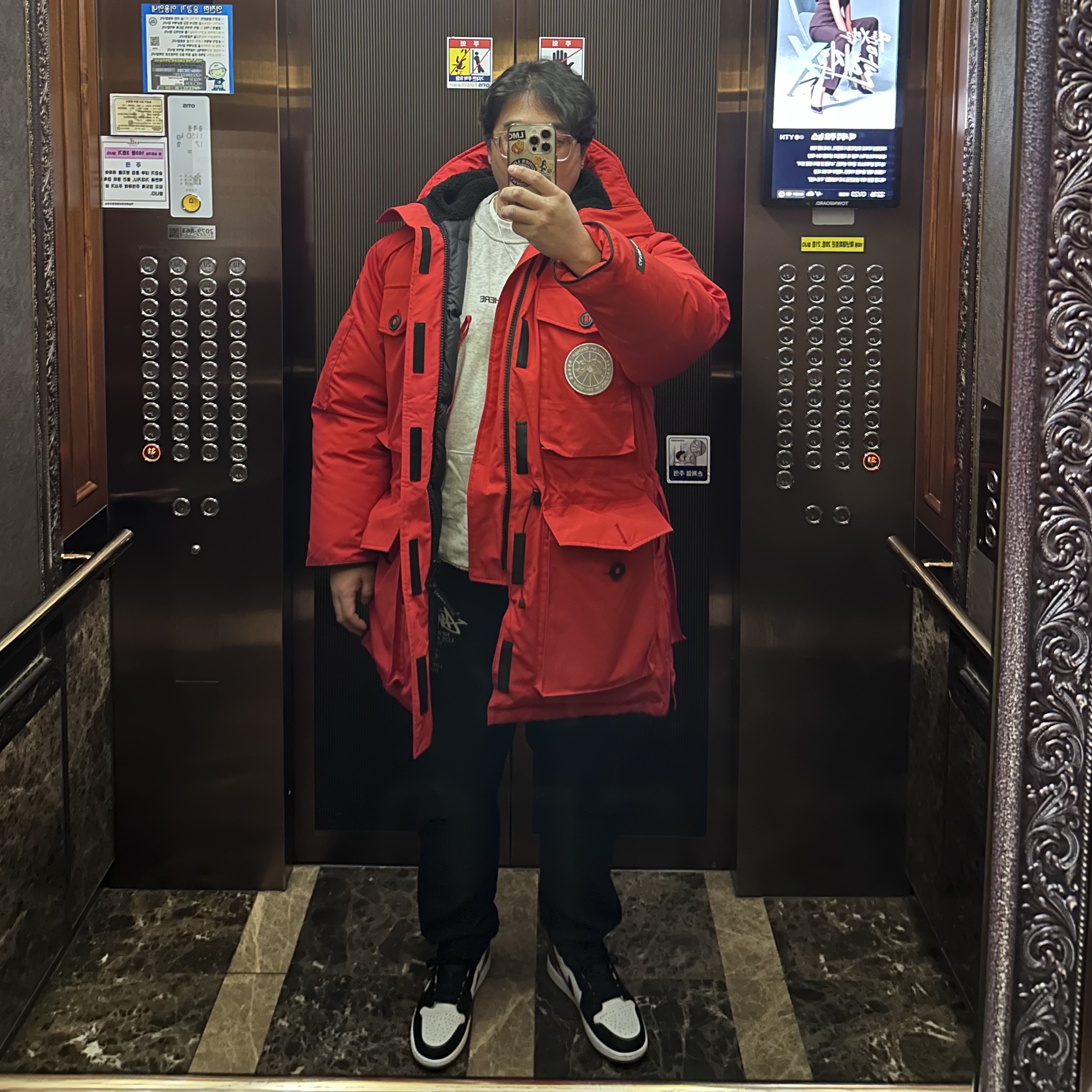 Jordan 1 Retro Low OG Black Toe 착용 스타일 - 1