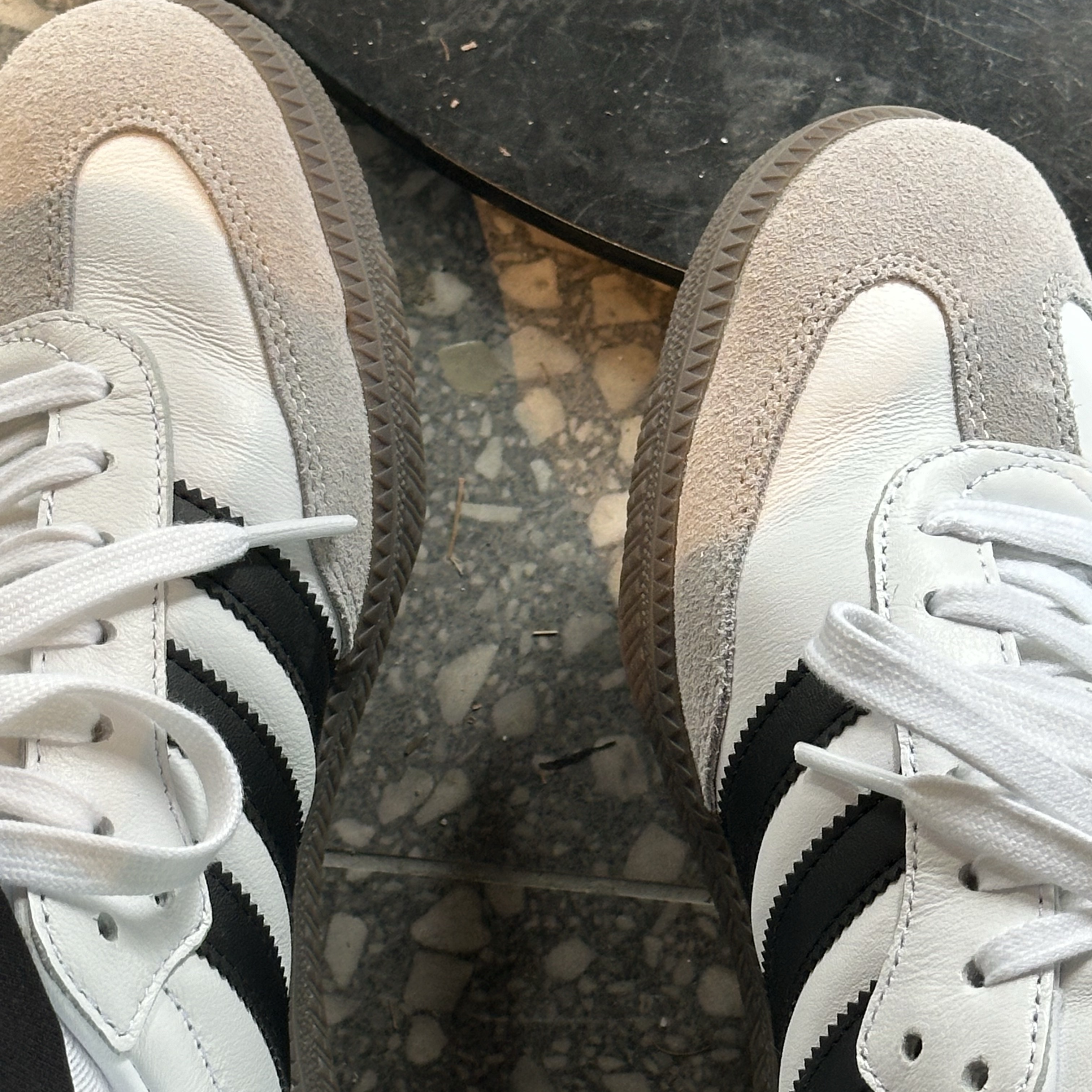 Adidas Samba OG Cloud White 착용 스타일
