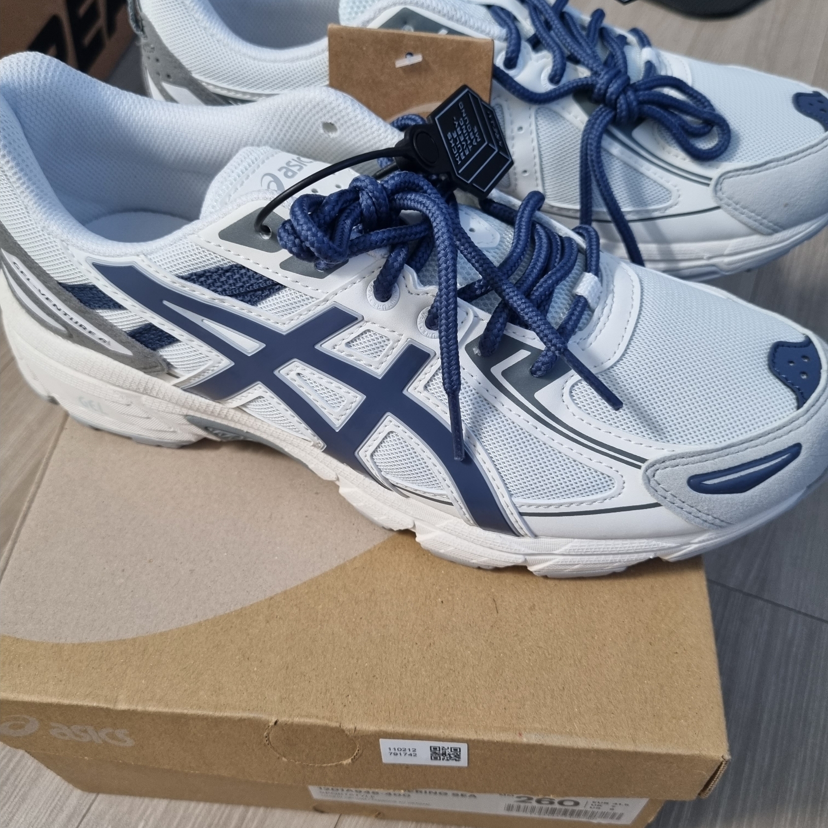 Asics Gel-Venture 6 Bering Sea 착용 스타일