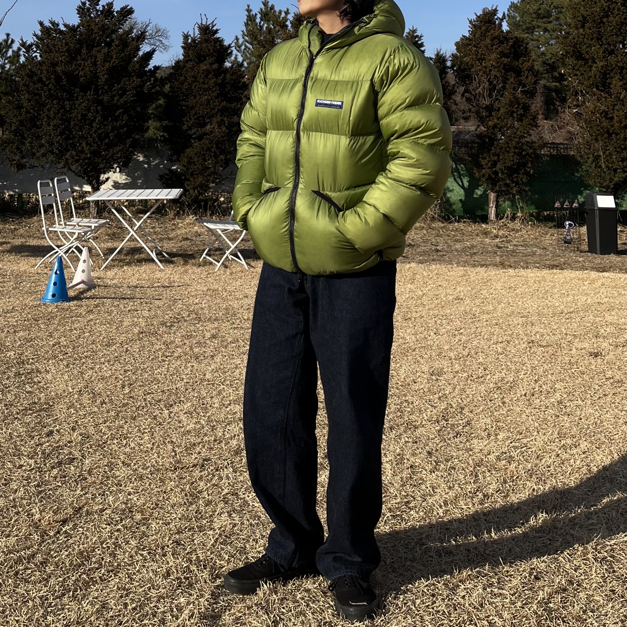 Comoli Denim Overpants Navy - 23SS, Feathered Friends Helios Hooded Down Jacket Grass 착용 스타일 - 2