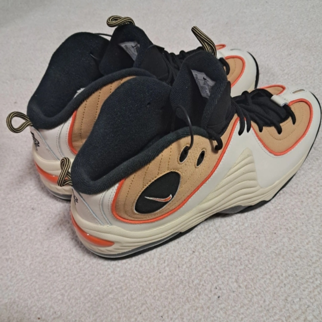 Nike Air Penny II Wheat Gold and Safety Orange 착용 스타일 - 3