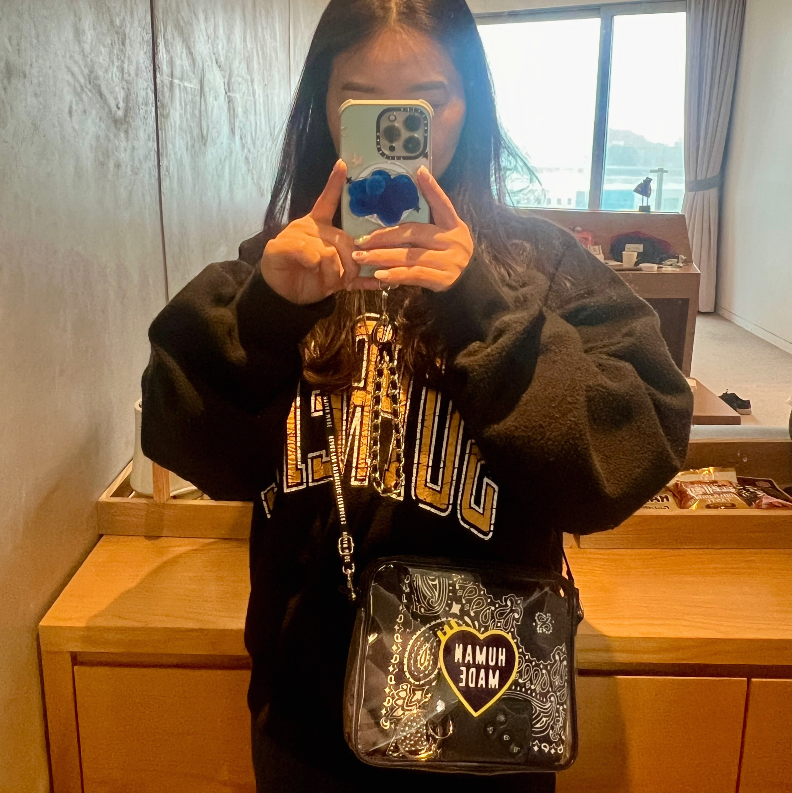 Supreme Inside Out Crewneck Black - 23FW, Human Made PVC Pouch Large Navy 착용 스타일