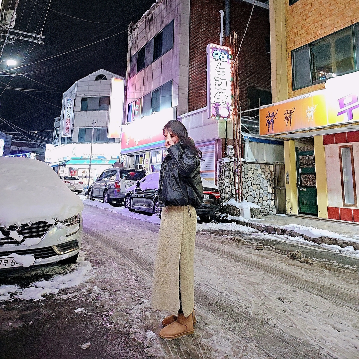(W) UGG Classic Mini II Boots Chestnut 착용 스타일