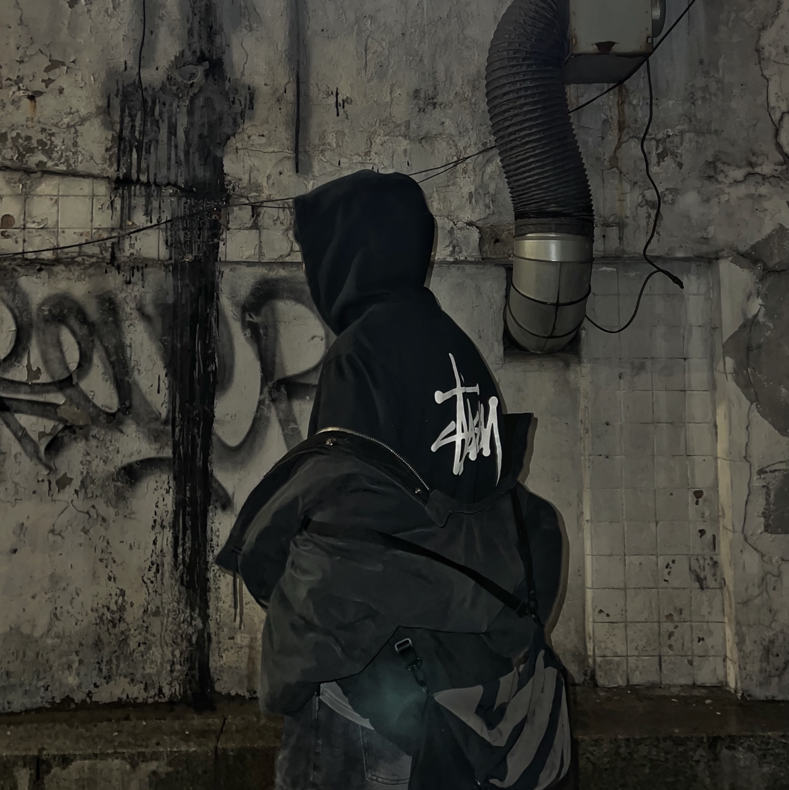 Stussy Basic Stussy Hoodie Black 2021, Nike Air Force 1 '07 Low Triple Black 착용 스타일 - 3