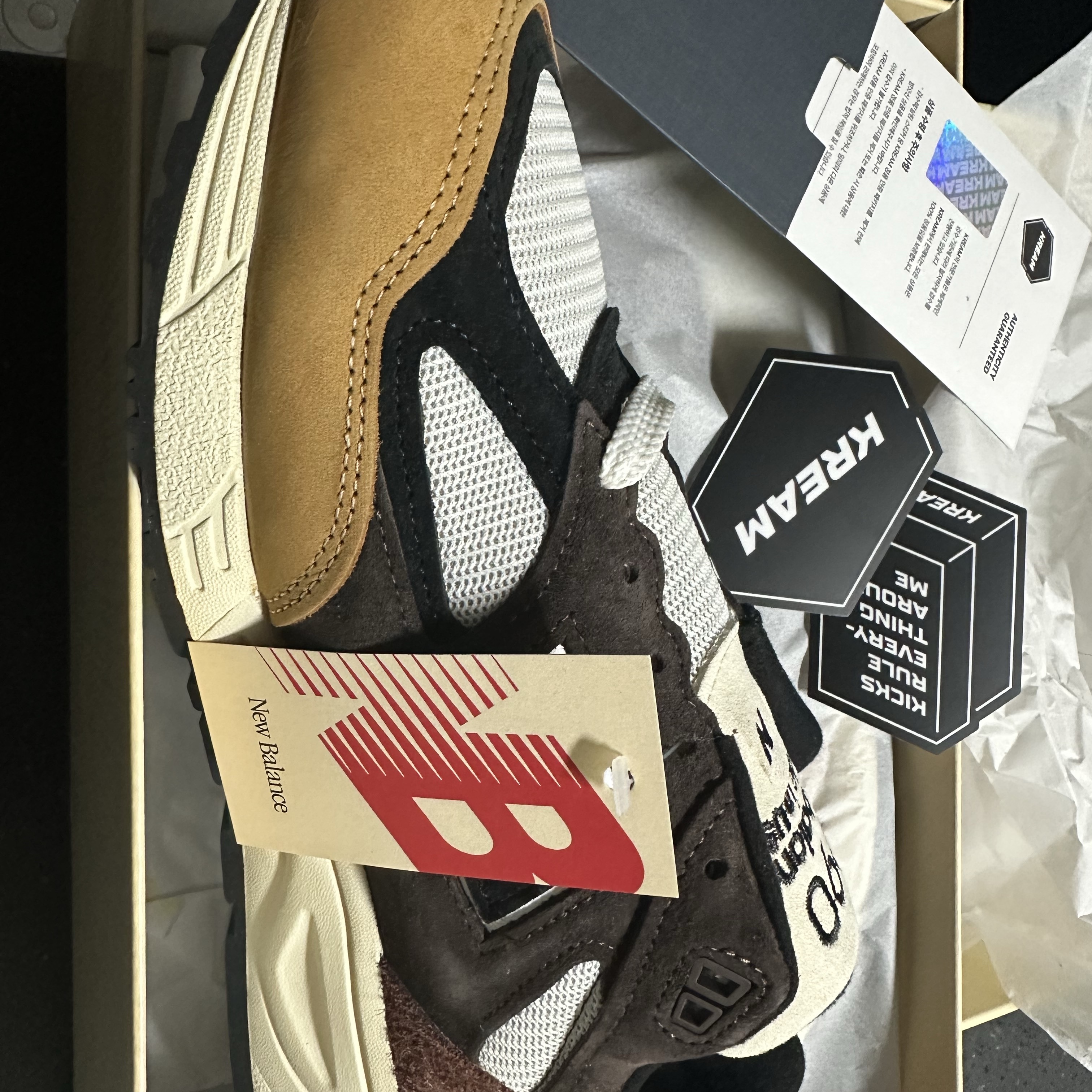 New Balance 990v2 Made in USA Brown Beige 착용 스타일