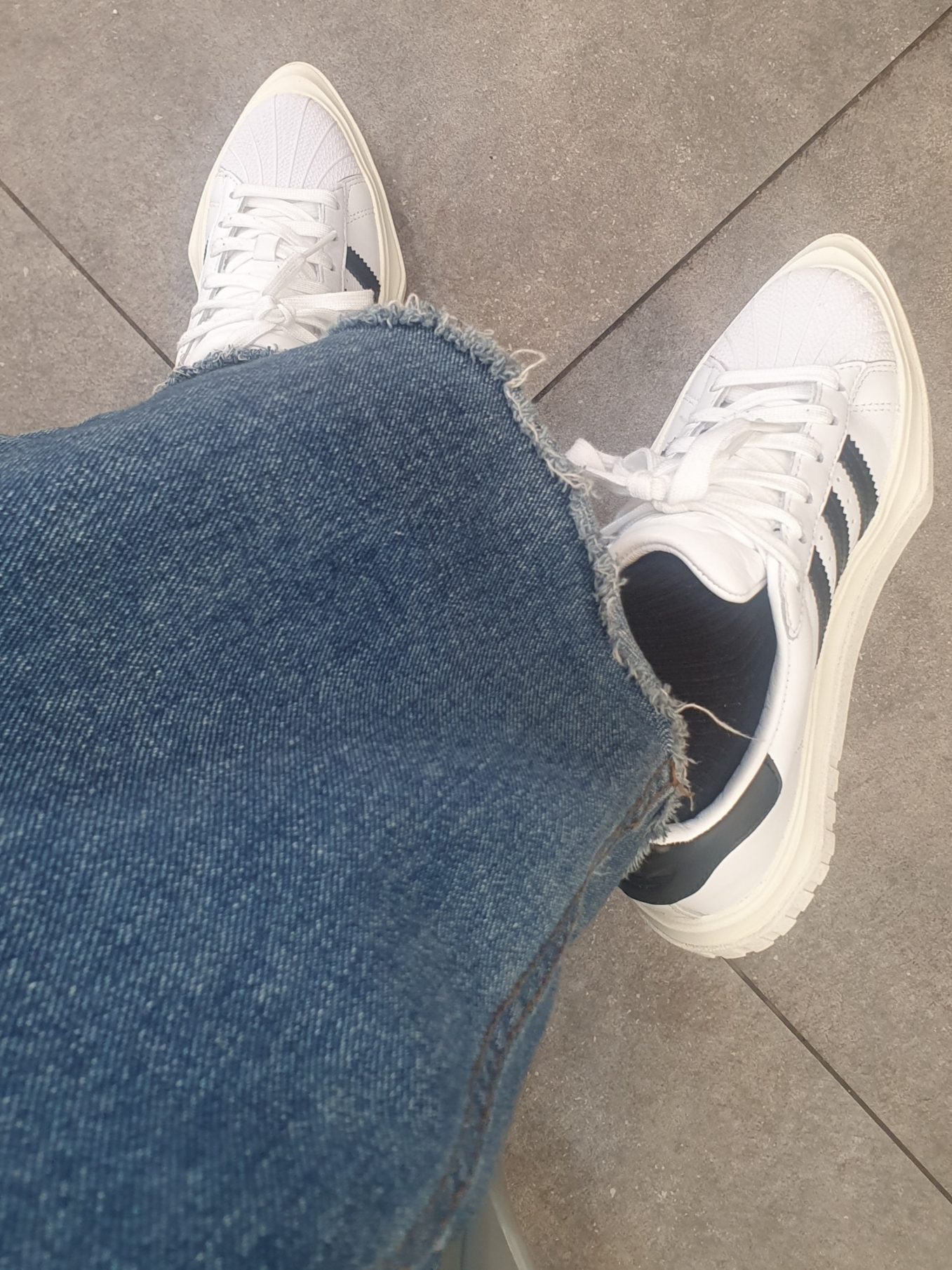Adidas x Beyonce Superstar Platform 착용 스타일