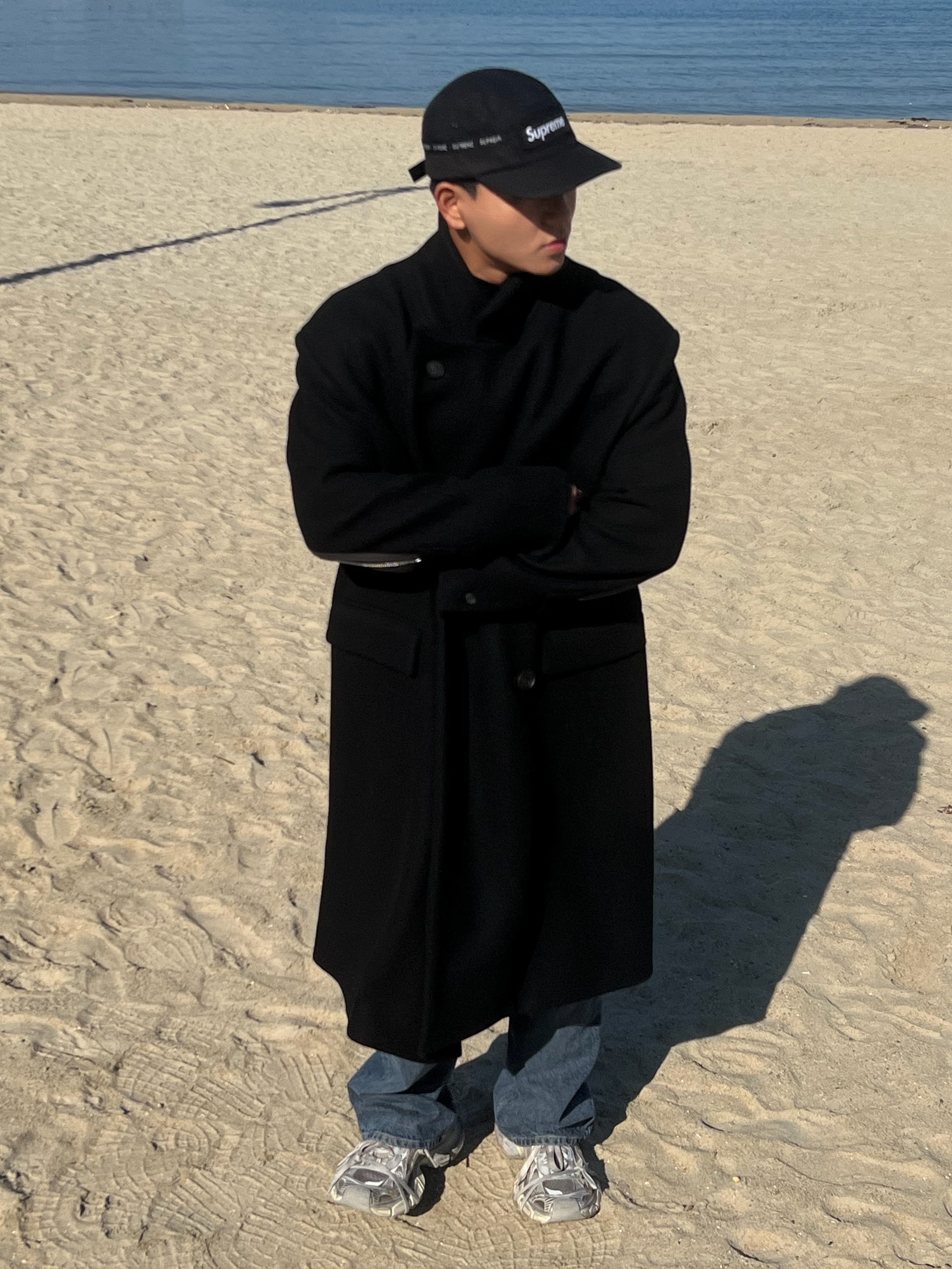 Balenciaga 3XL Sneakers Worn Out Light Beige, Supreme Mesh Pocket Camp Cap Black - 23FW 착용 스타일 - 1