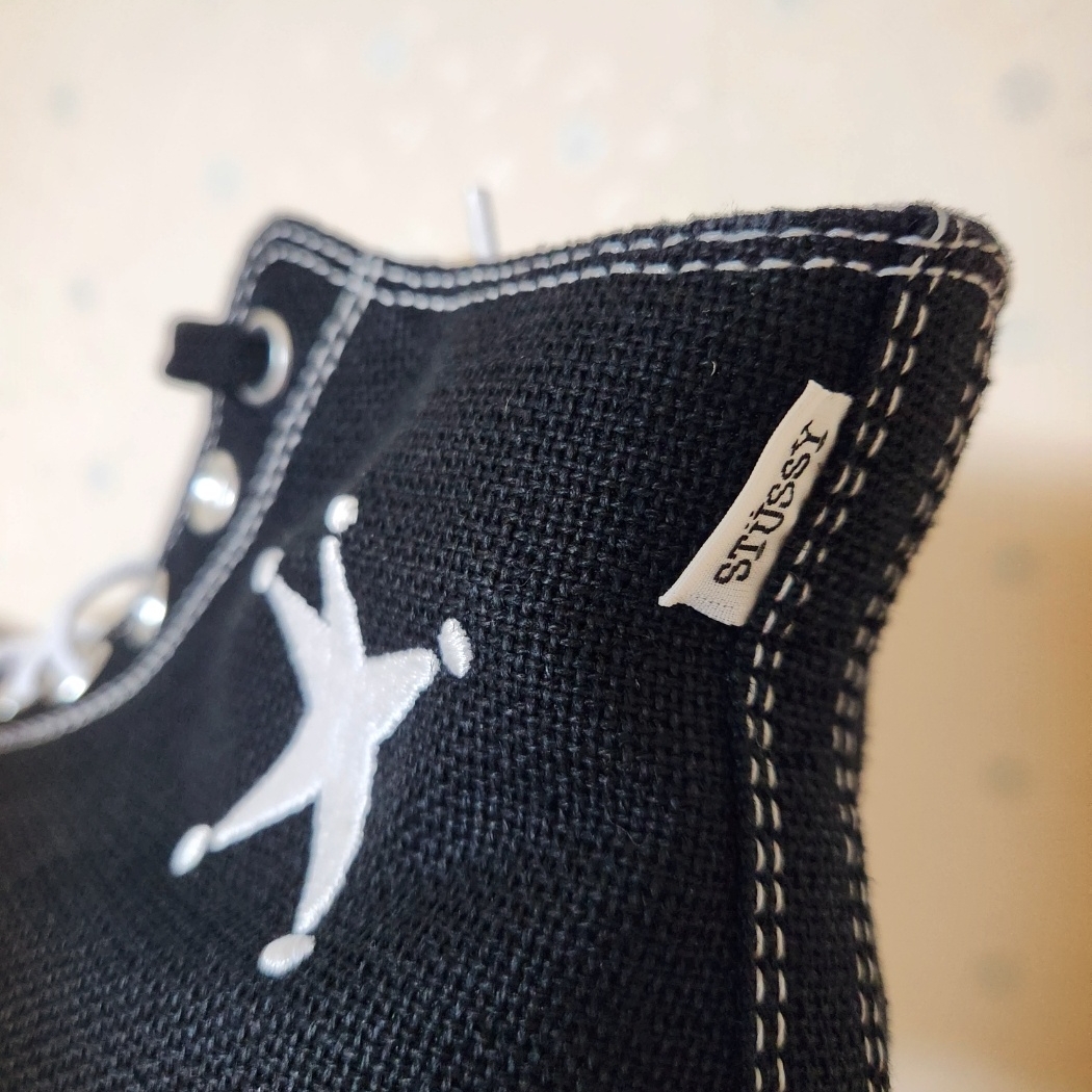 Converse x Stussy Chuck 70 High Black 착용 스타일 - 3