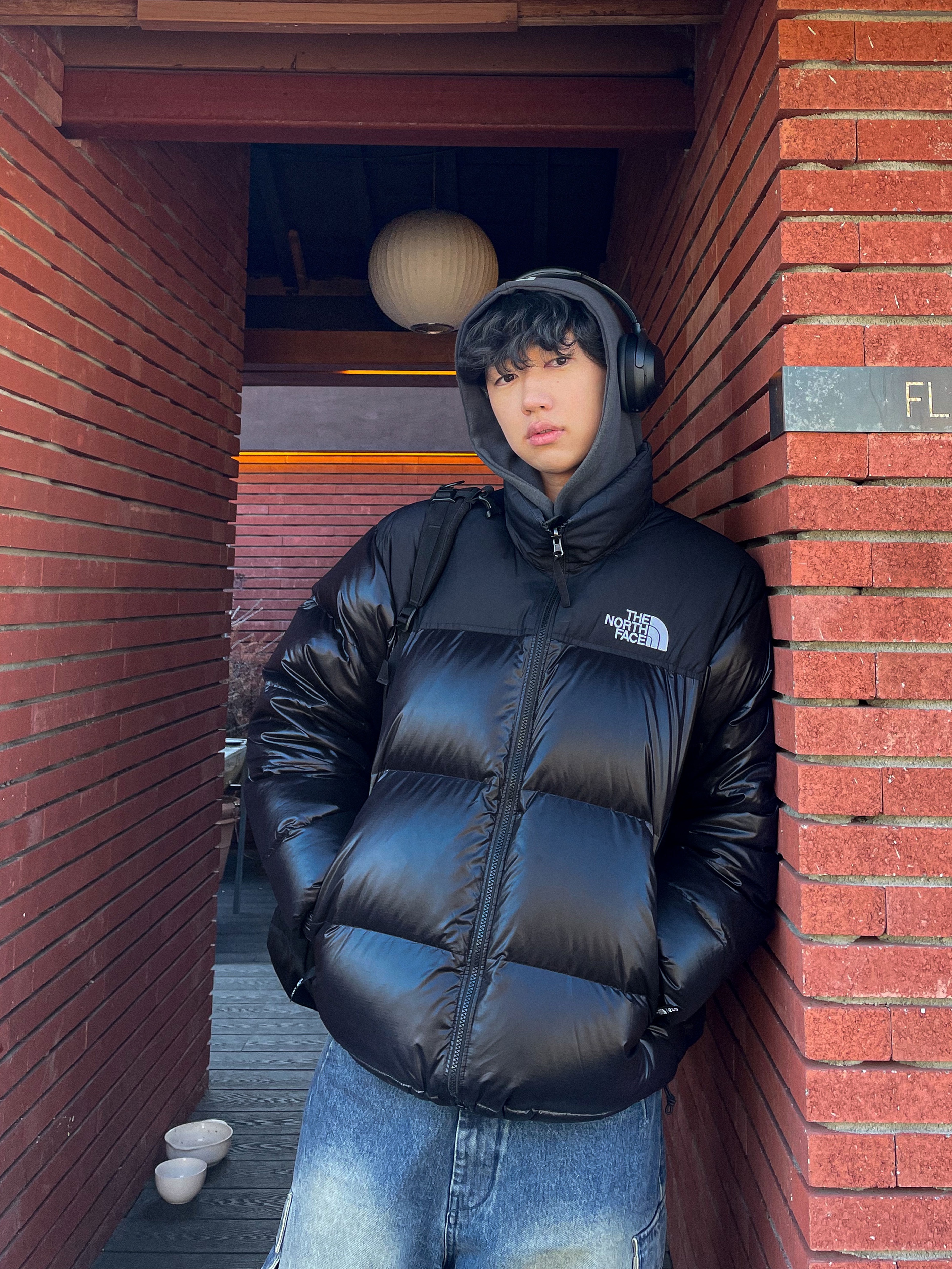 The North Face 1996 Eco Nuptse Jacket Real Black 착용 스타일 - 6