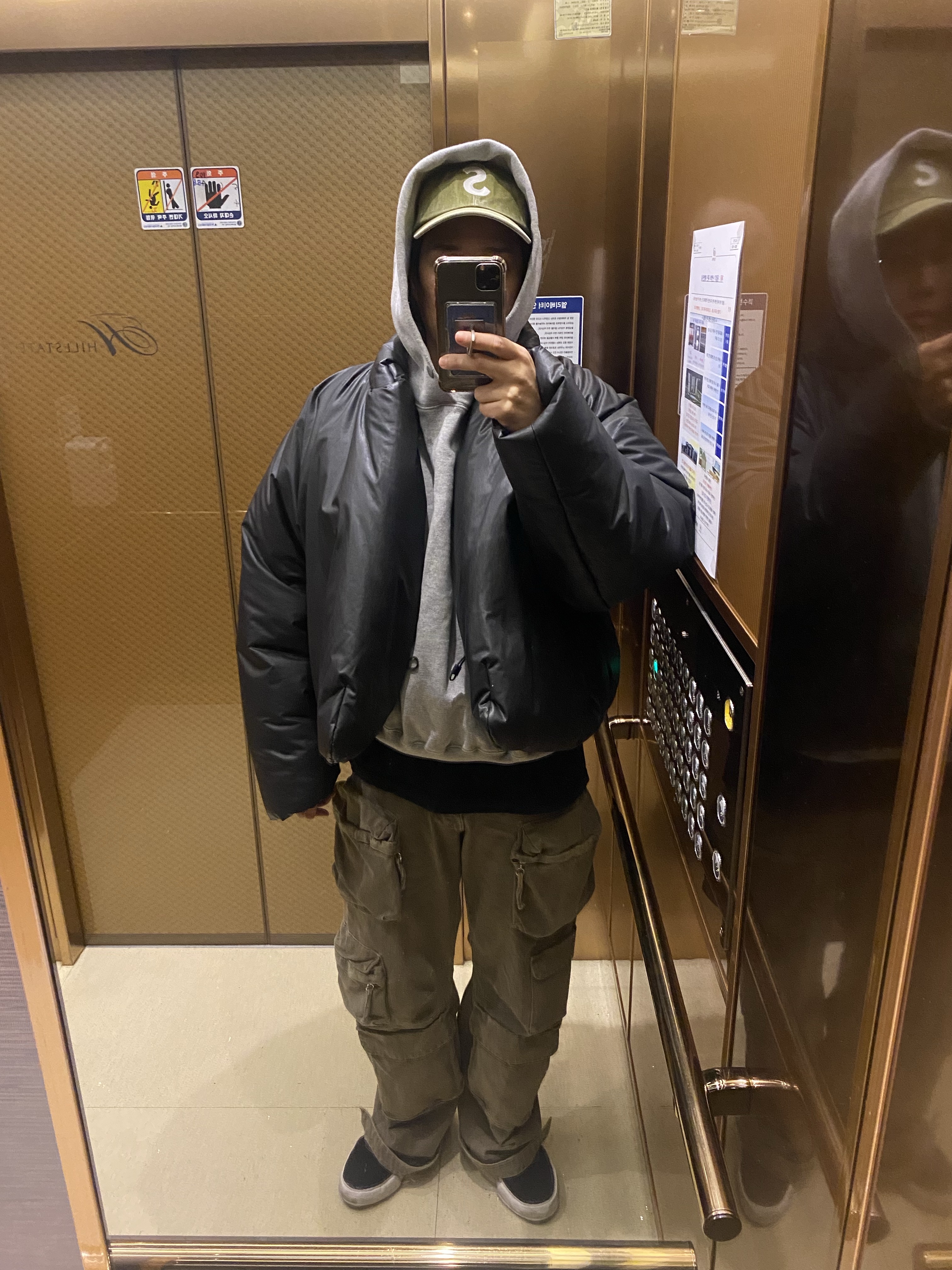 Supreme Pigment Canvas S Logo 6-Panel Olive - 23SS, Yeezy Gap Round Jacket Black 착용 스타일