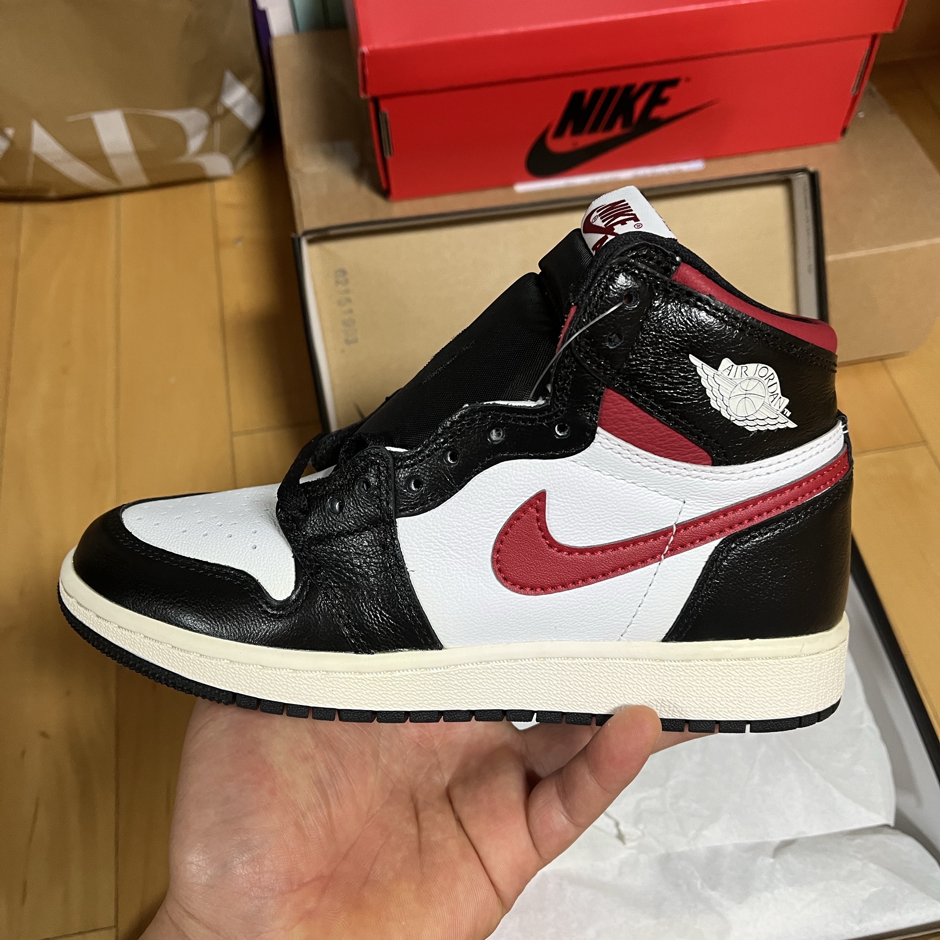 Jordan 1 Retro High OG Gym Red 착용 스타일