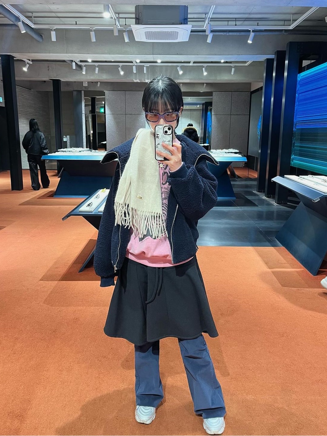 Saenginstudios Saengin Fleece 2Way Zip Up Jacket Navy 착용 스타일