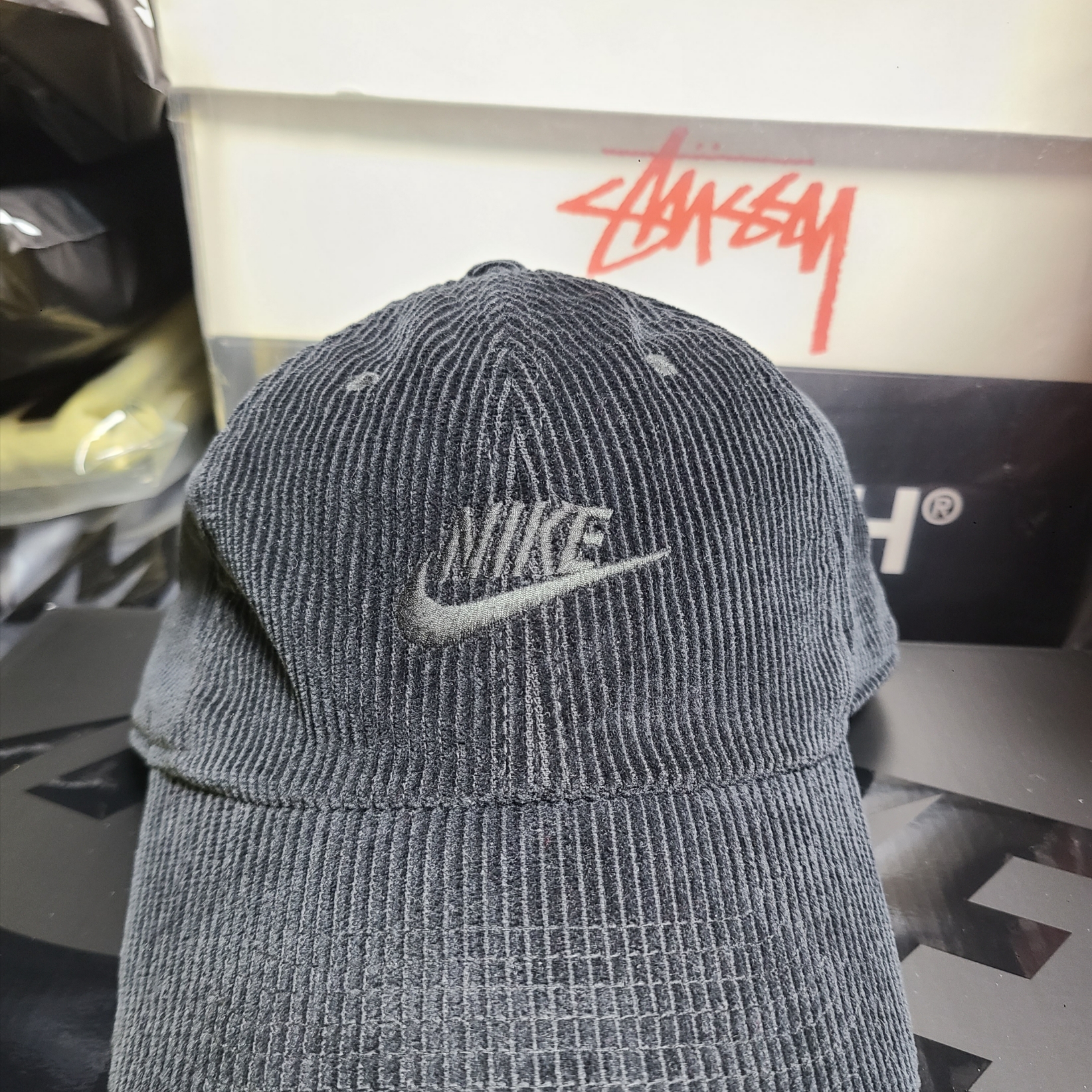 Nike Heritage 86 Corduroy Cap Black 착용 스타일 - 1