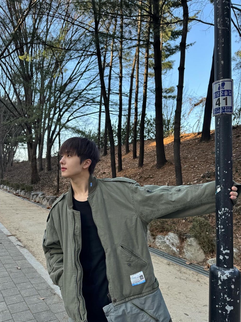 Maison Mihara Yasuhiro Bottom Layered Military Coat Khaki 착용 스타일