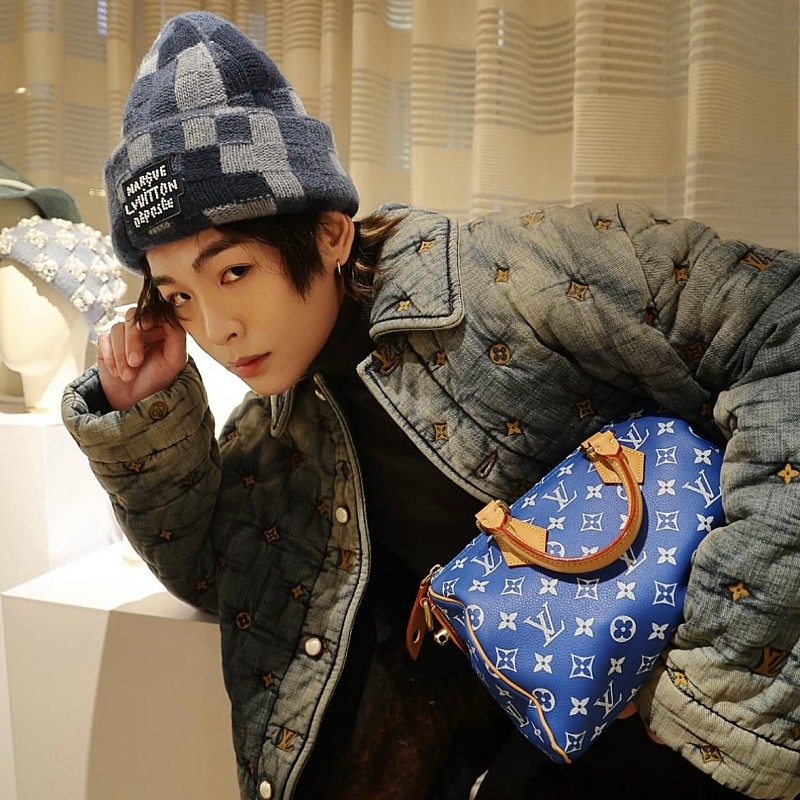 Louis Vuitton Speedy P9 Bandouliere 25 Monogram Blue 착용 스타일