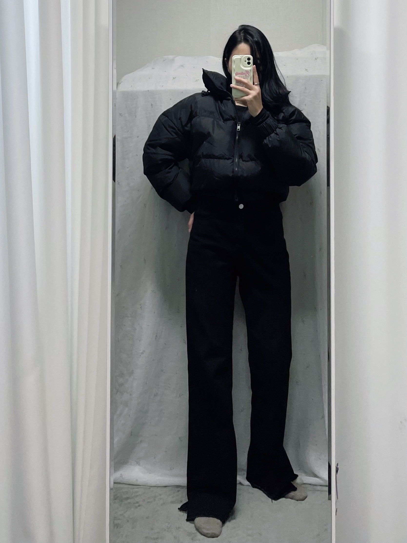 (W) 엠에스지엠 립스탑 나일론 크롭 다운 자켓 화이트, (W) 엠에스지엠 립스탑 나일론 크롭 다운 자켓 핑크 착용 스타일 - 4