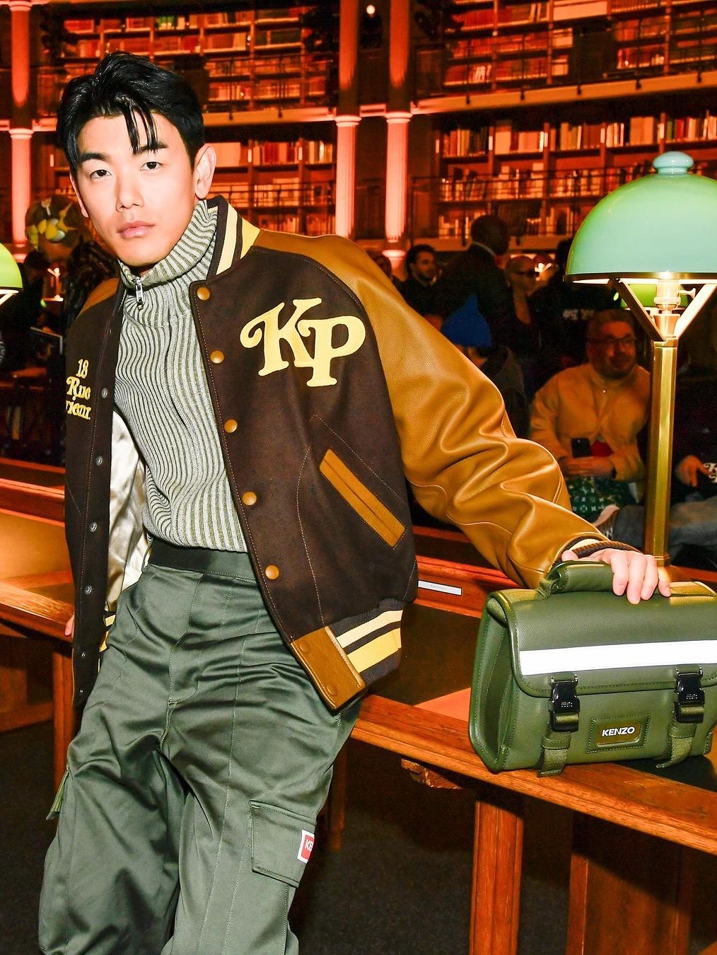 패션북 | Fashionbook 📓님의 스타일 - 4