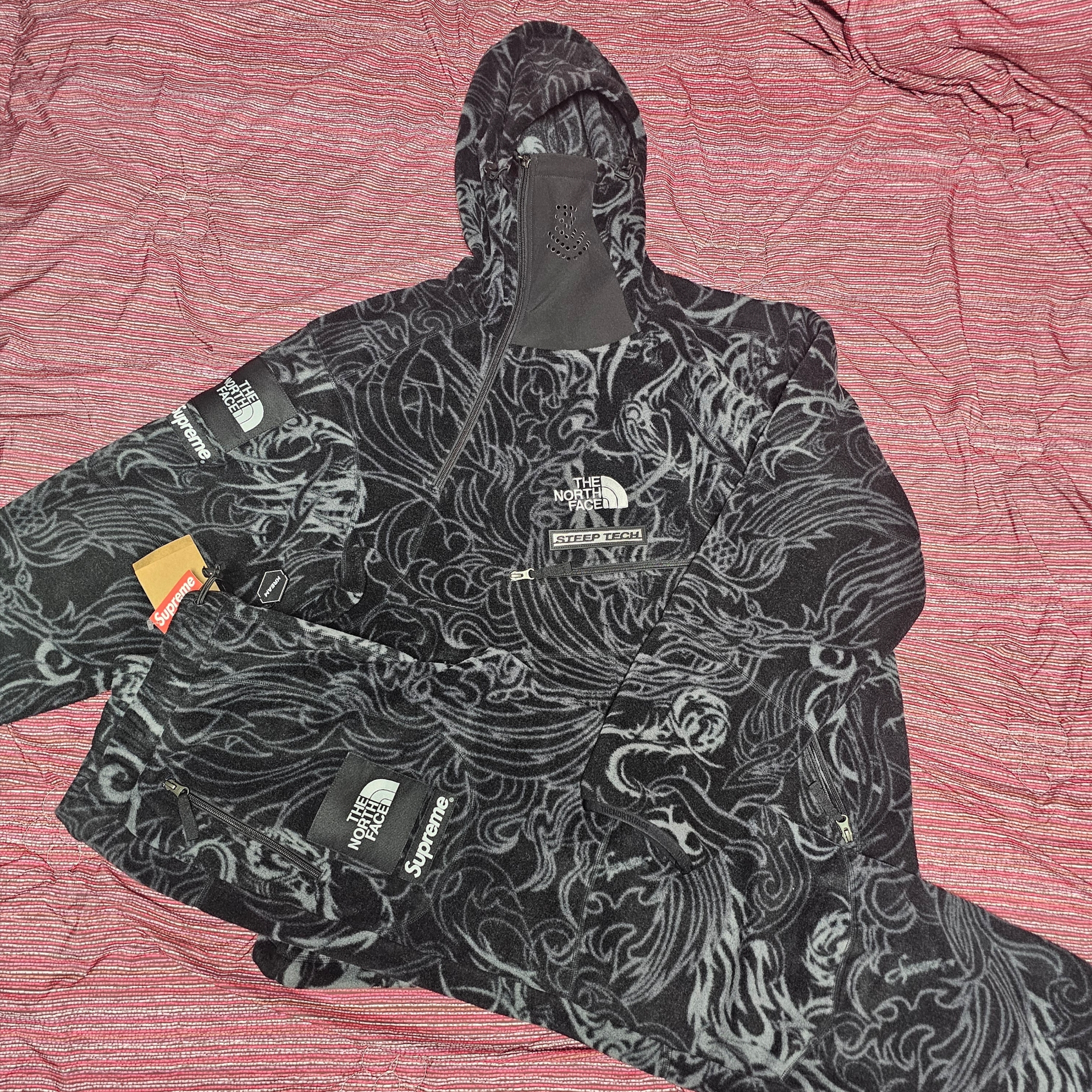 Supreme x The North Face Steep Tech Fleece Pullover Black Dragon - 22FW, Supreme x The North Face Steep Tech Fleece Pants Black Dragon - 22FW 착용 스타일