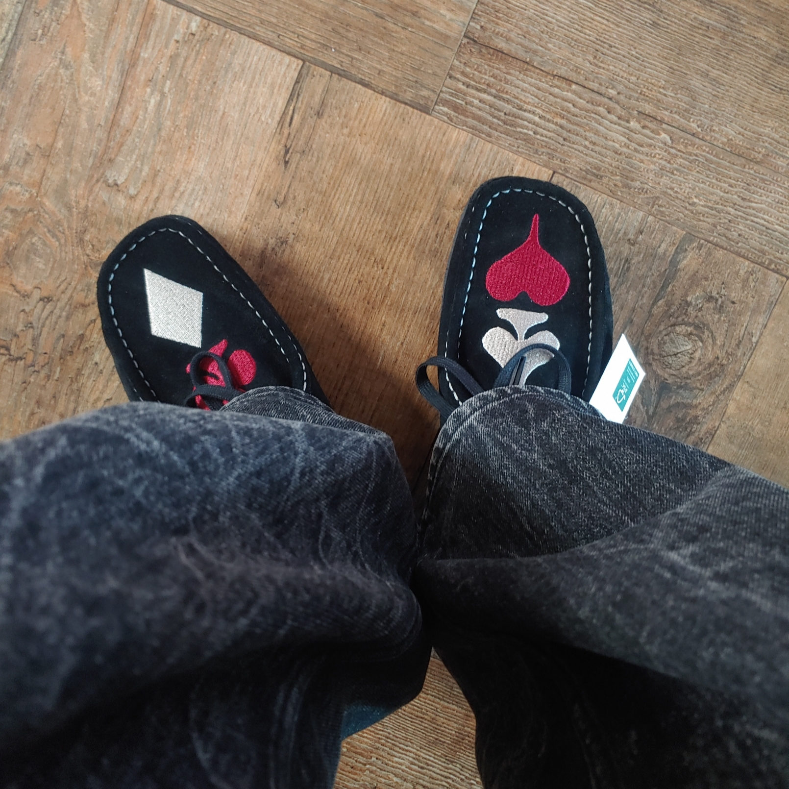 Clarks x Stussy Wallabee Black Suede 착용 스타일