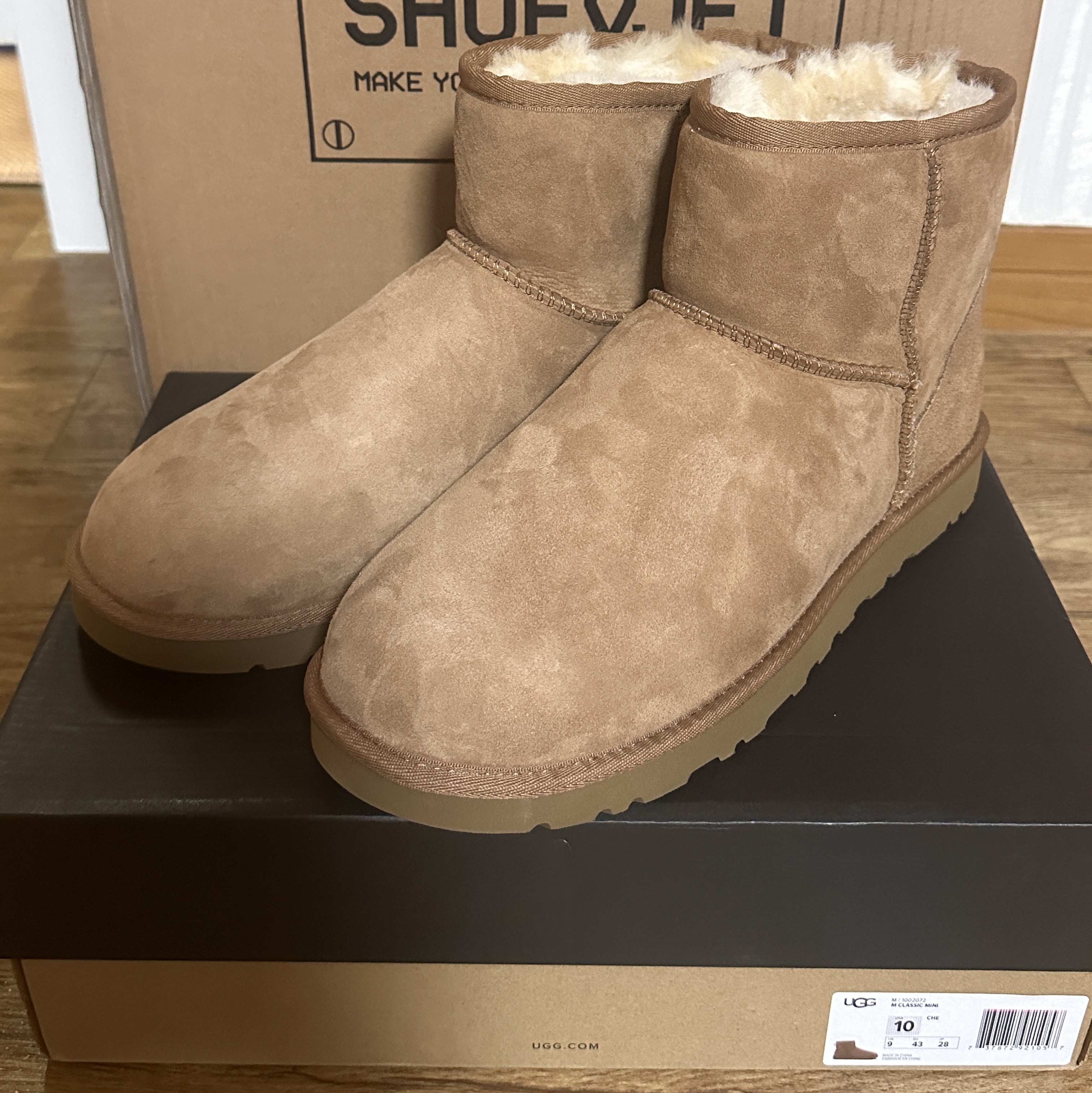 UGG Classic Mini Boots Chestnut 착용 스타일
