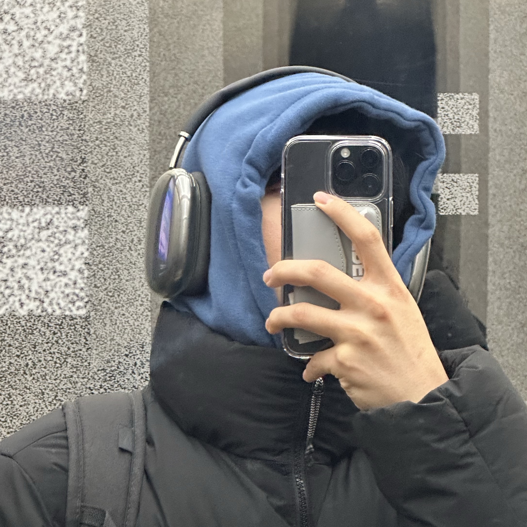 Apple AirPods Max Lightning Space Gray (Korean Ver.), Ader Error Standic Magsafe Wallet Grey 착용 스타일