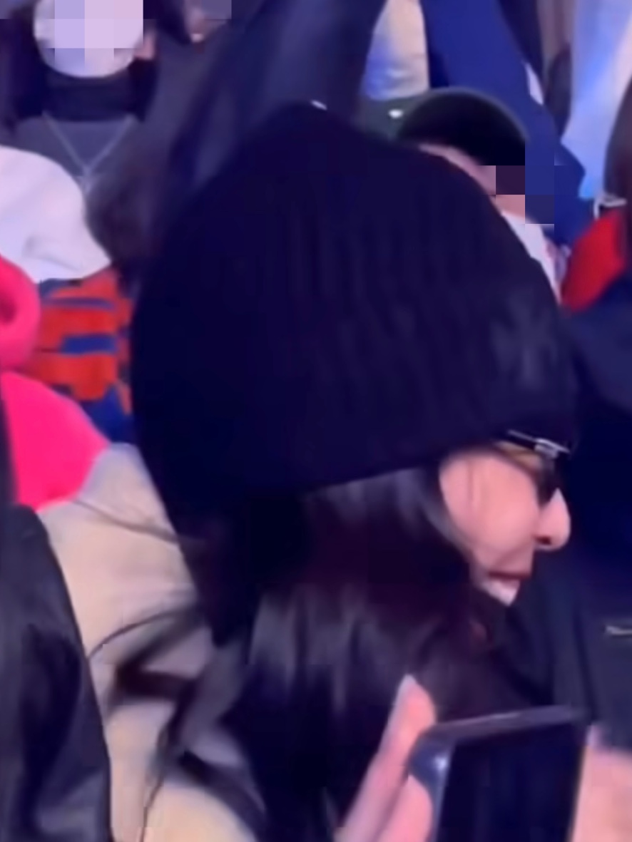 Chrome Hearts Cashmere Beanie Black 착용 스타일 - 4