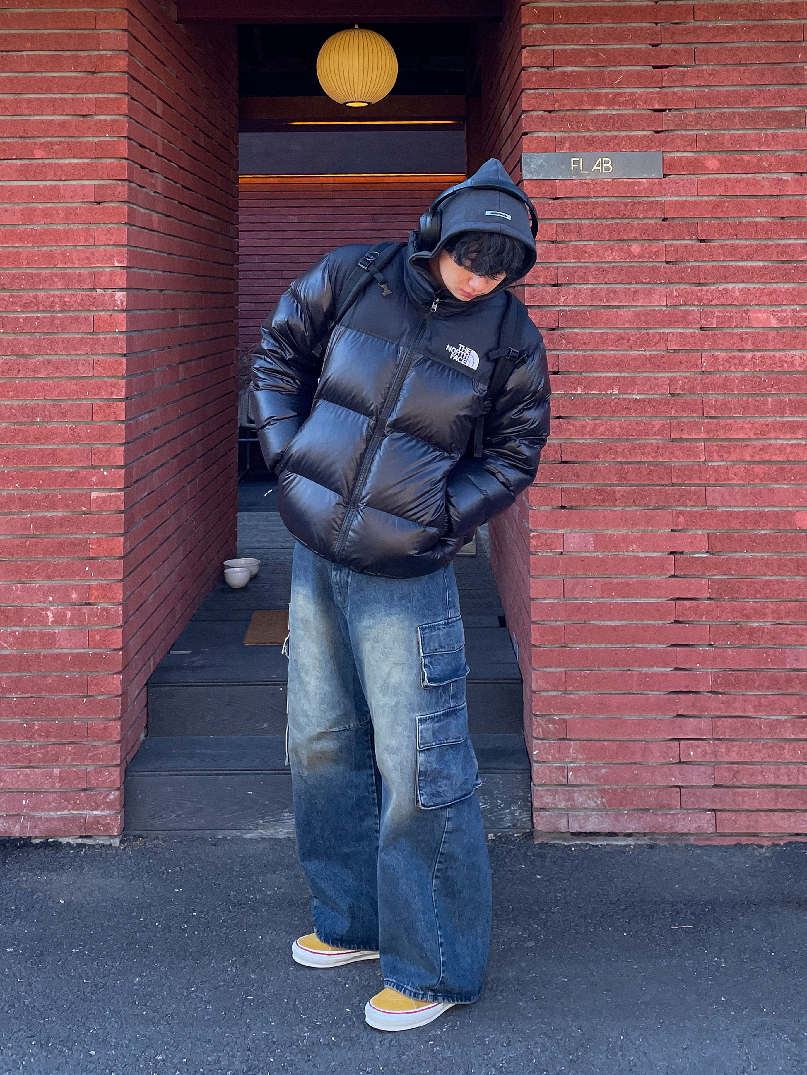 The North Face 1996 Eco Nuptse Jacket Real Black 착용 스타일 - 1