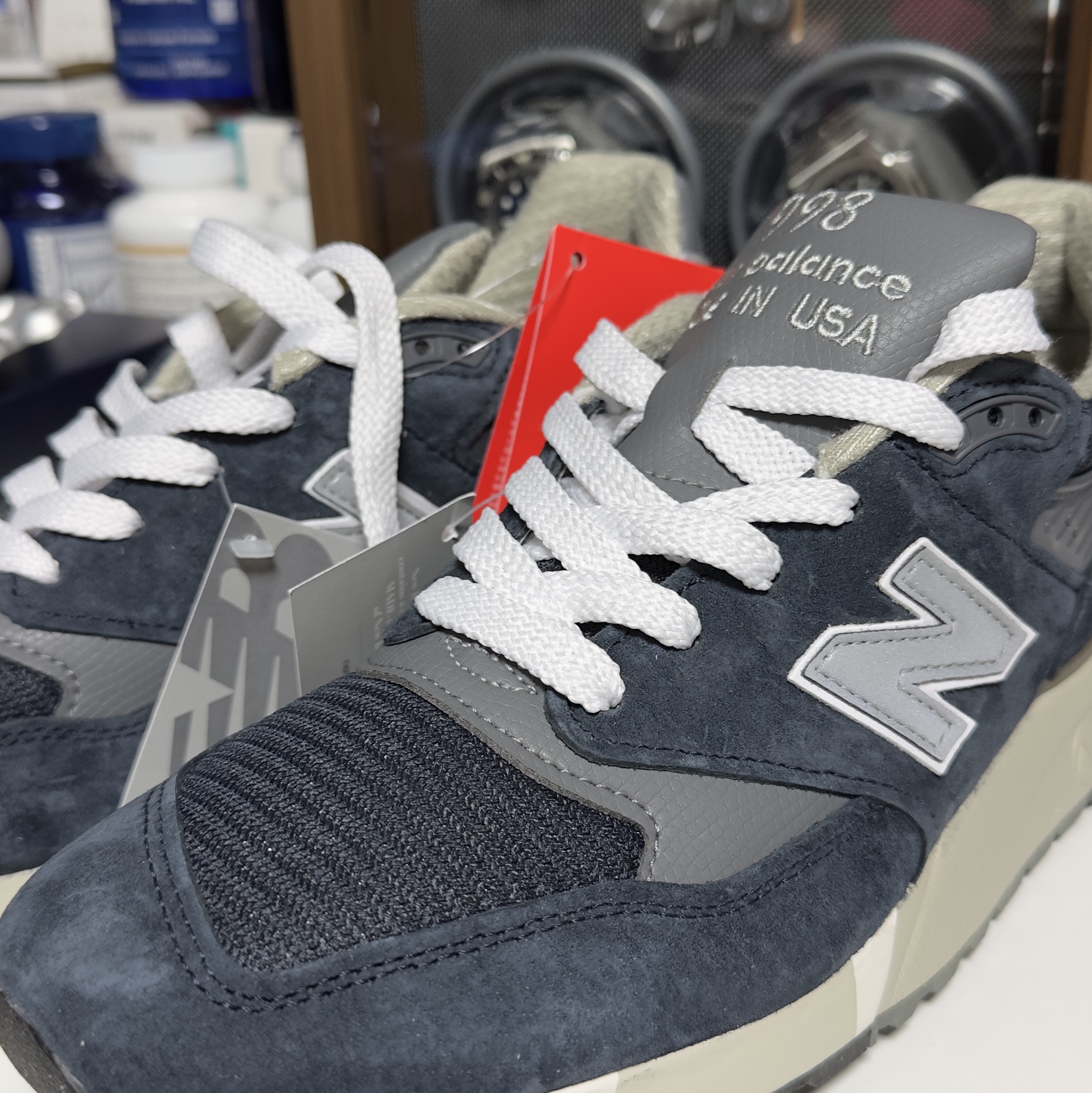 New Balance 998 Made in USA Navy Grey 착용 스타일 - 2