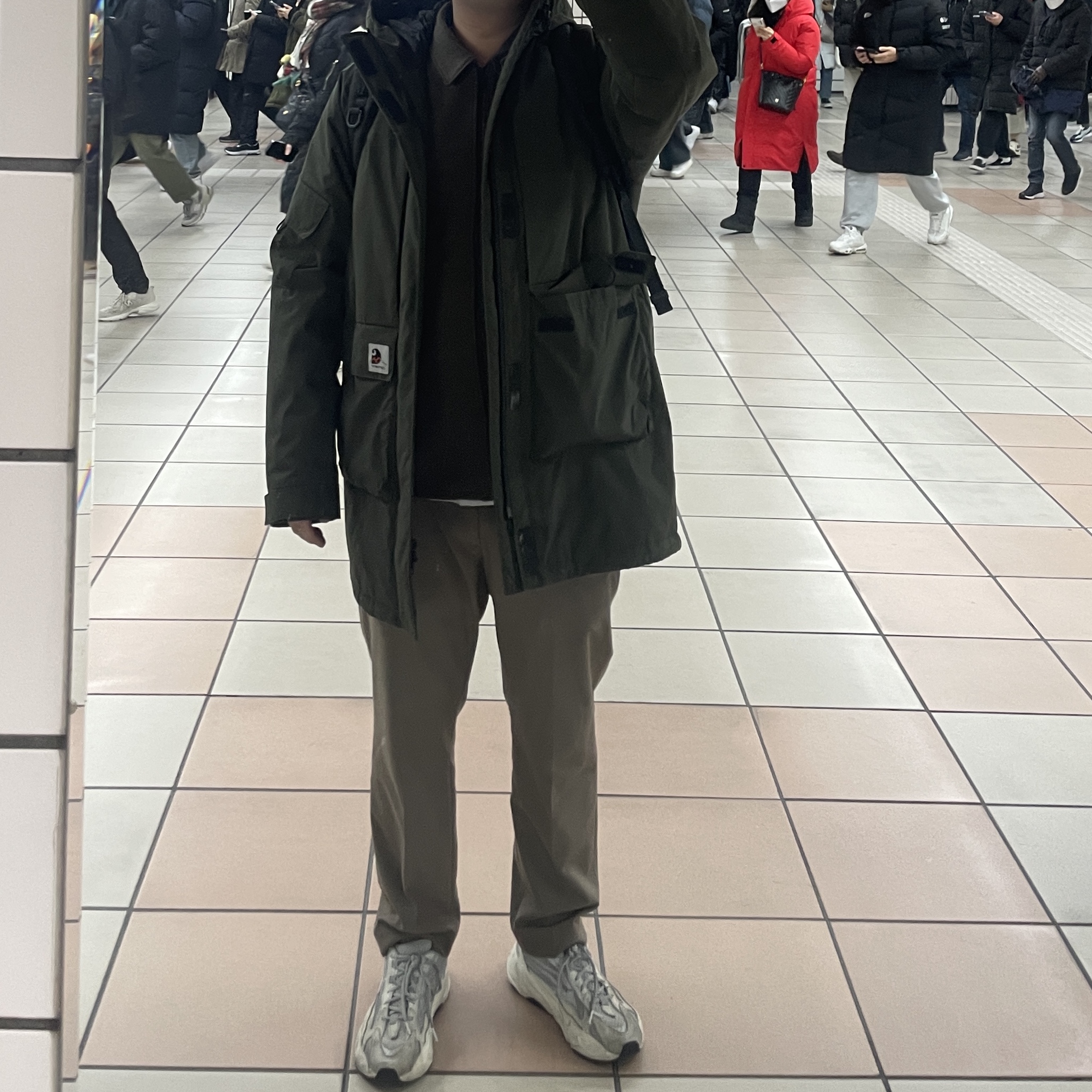 Adidas Yeezy Boost 700 V2 Static 2022 착용 스타일
