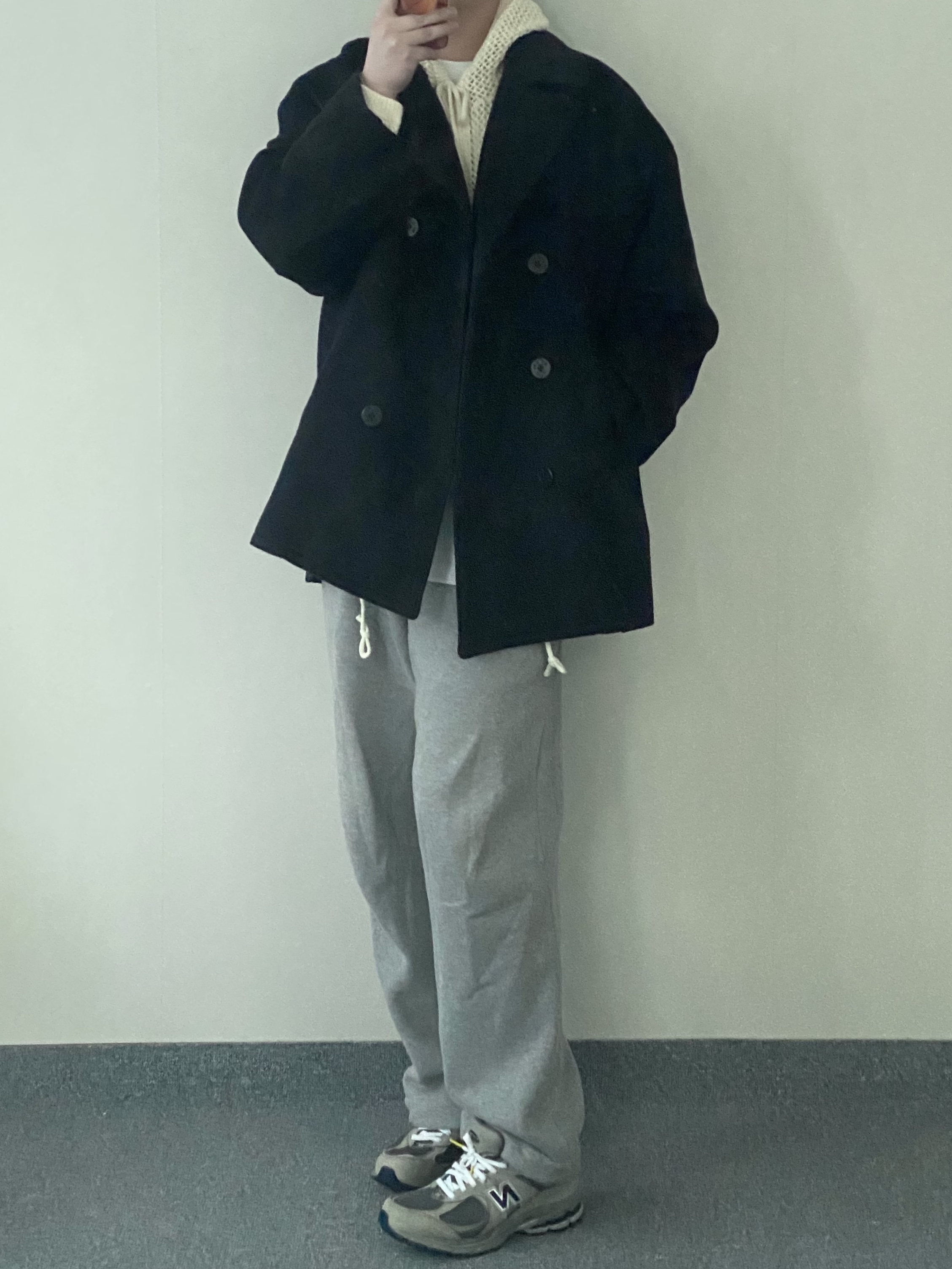 New Balance 2002R Gray 착용 스타일