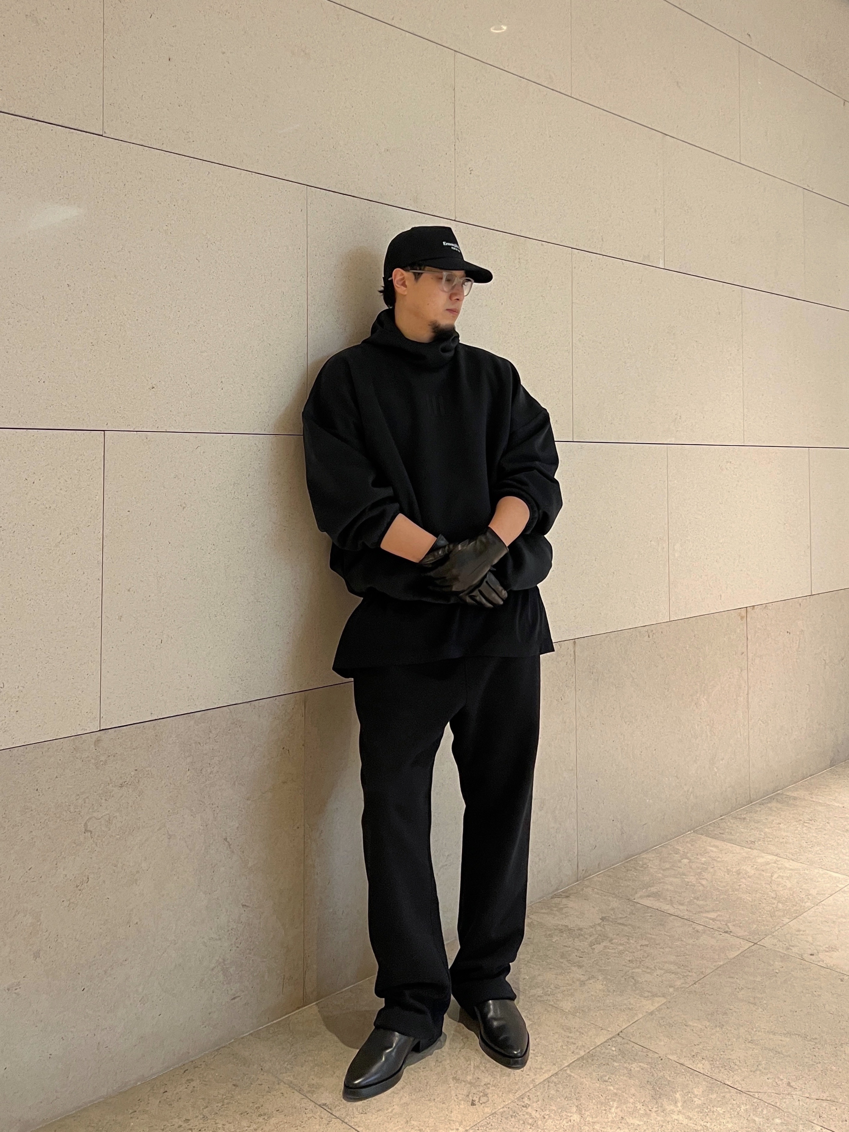 Adidas x Fear of God Athletics Suede Fleece Hoodie Black - KR Sizing, Fear of God x Ermenegildo Zegna Cotton Baseball Cap Black 착용 스타일