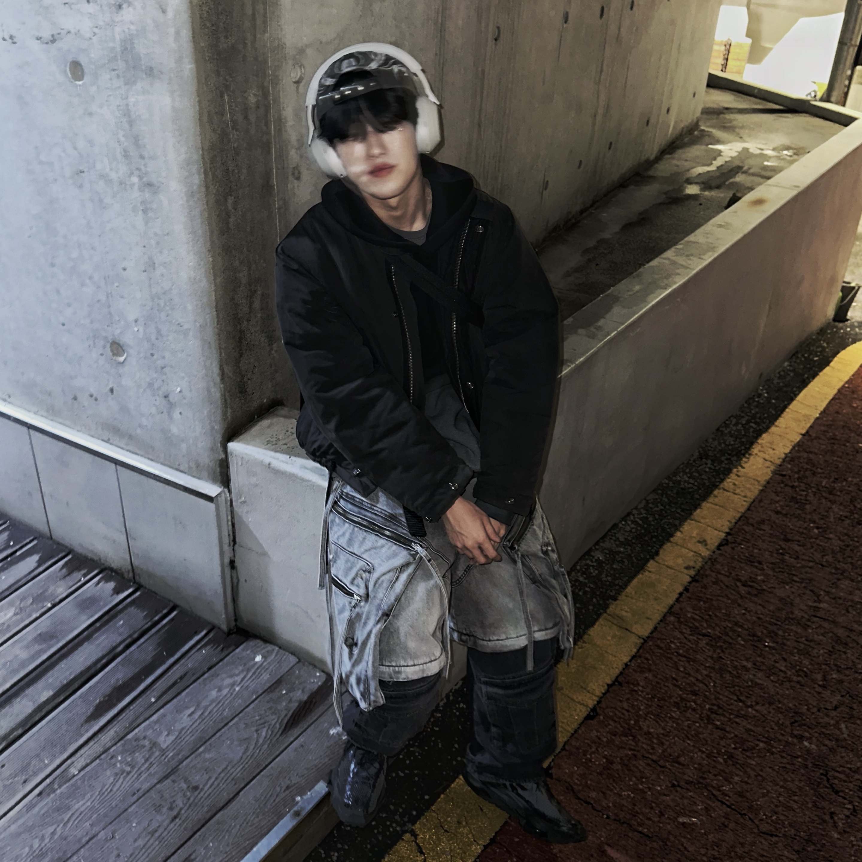 Sony WH-1000XM5 Silver (Korean Ver.), Nike x Matthew M Williams Zoom 004 Triple Black 착용 스타일 - 4