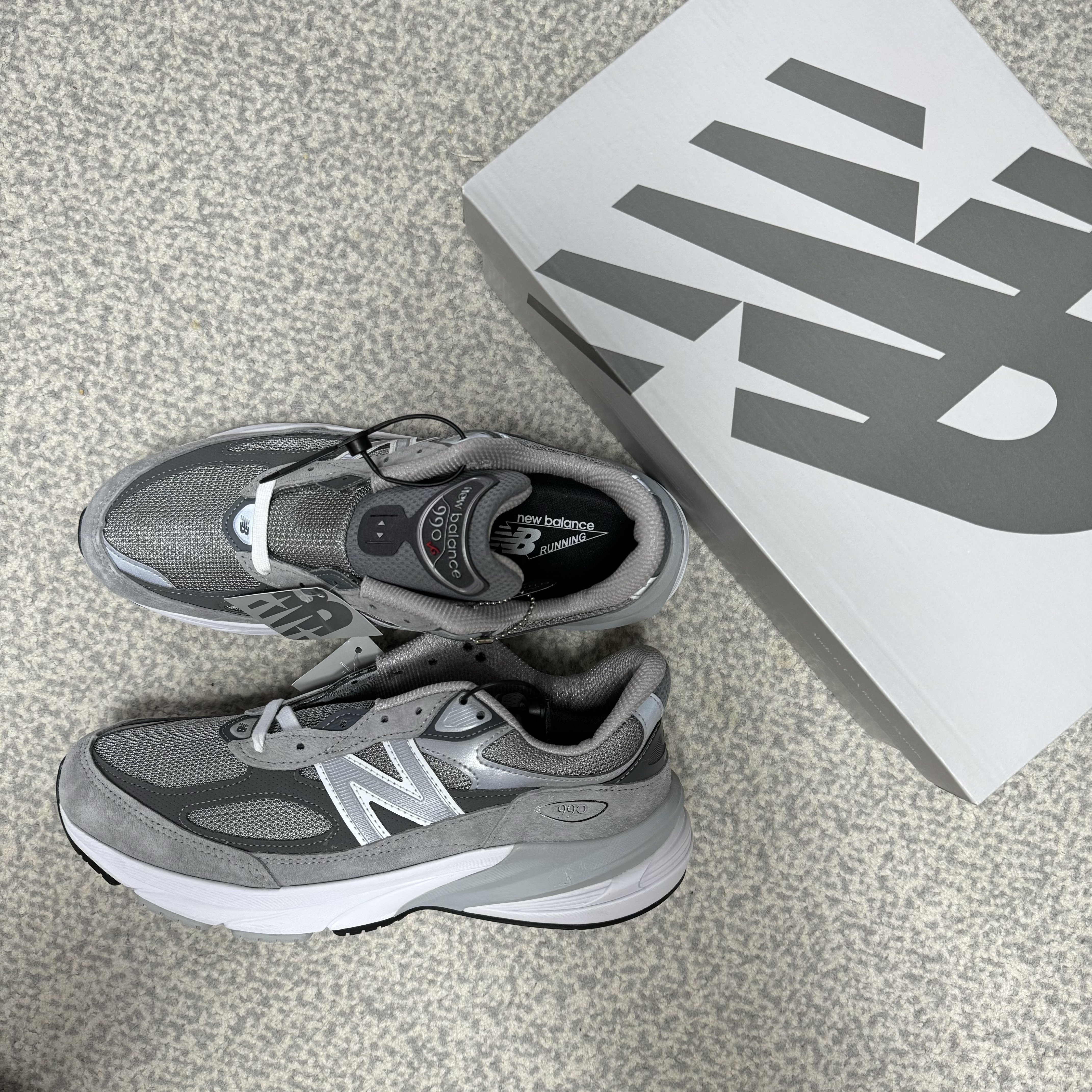 New Balance 990v6 Made in USA Grey - D Standard 착용 스타일
