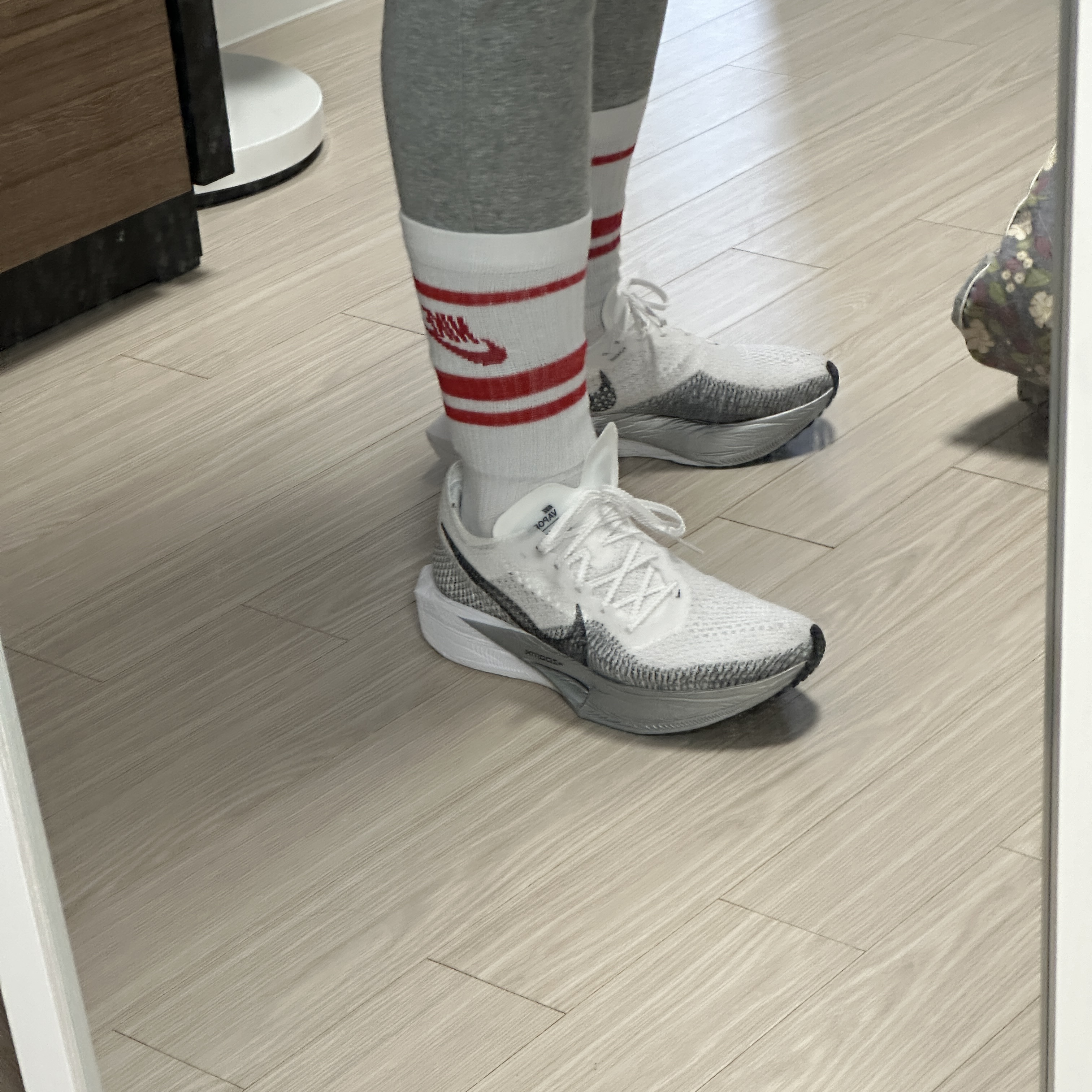 Nike ZoomX Vaporfly Next% 3 White Grey 착용 스타일