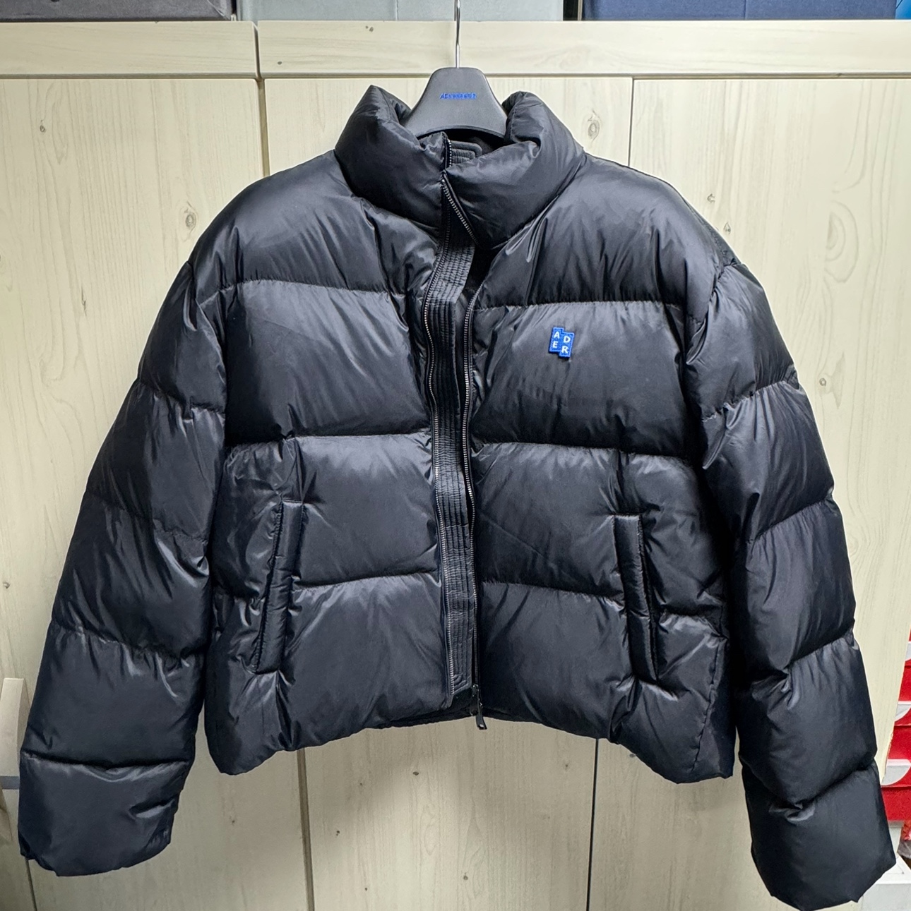 Ader Error Sig; TRS/BL Tag Puffer Jacket 01 Noir 착용 스타일 - 1