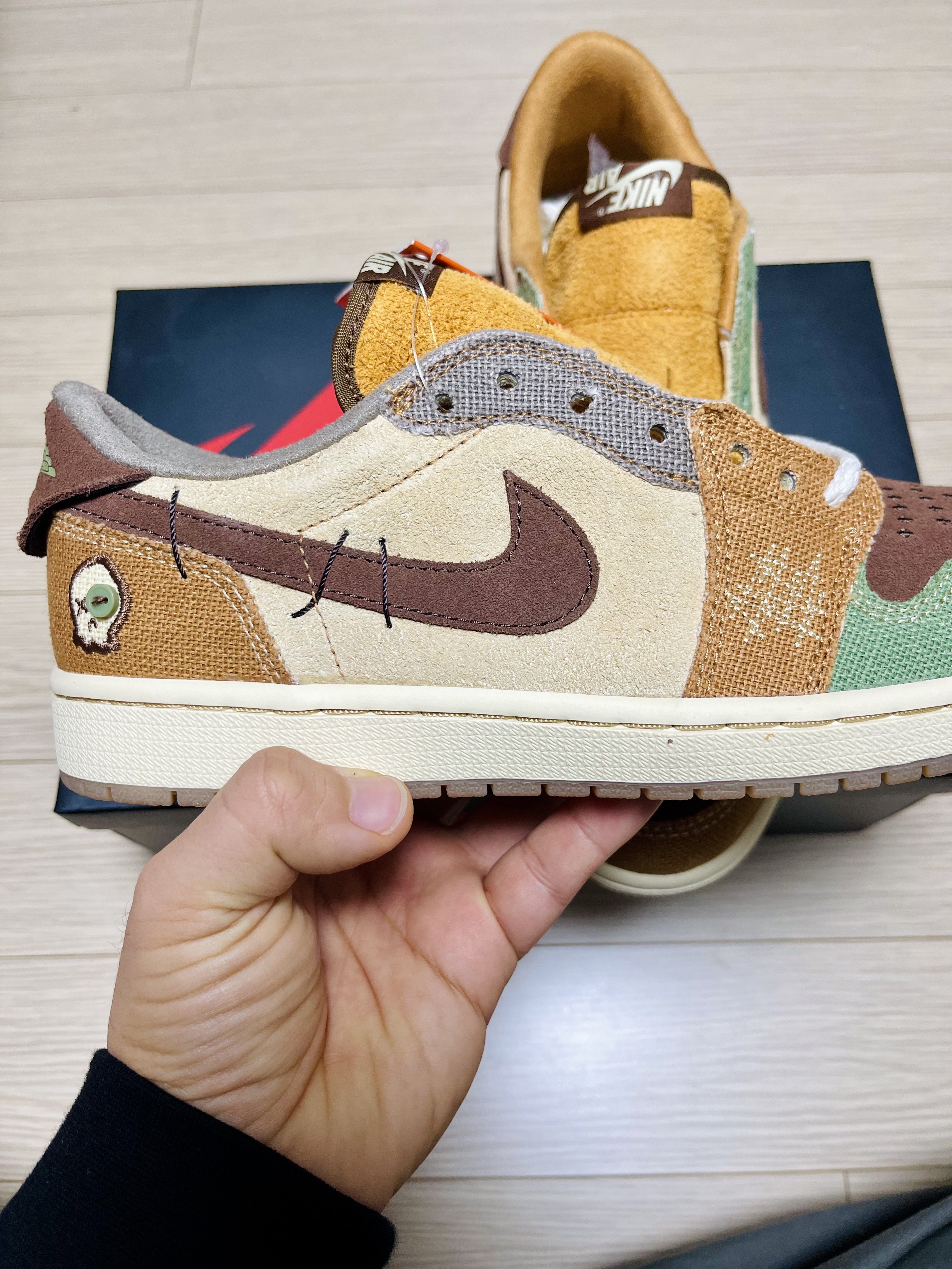 Jordan 1 x Zion Williamson Retro Low OG Flax and Oil Green 착용 스타일 - 2