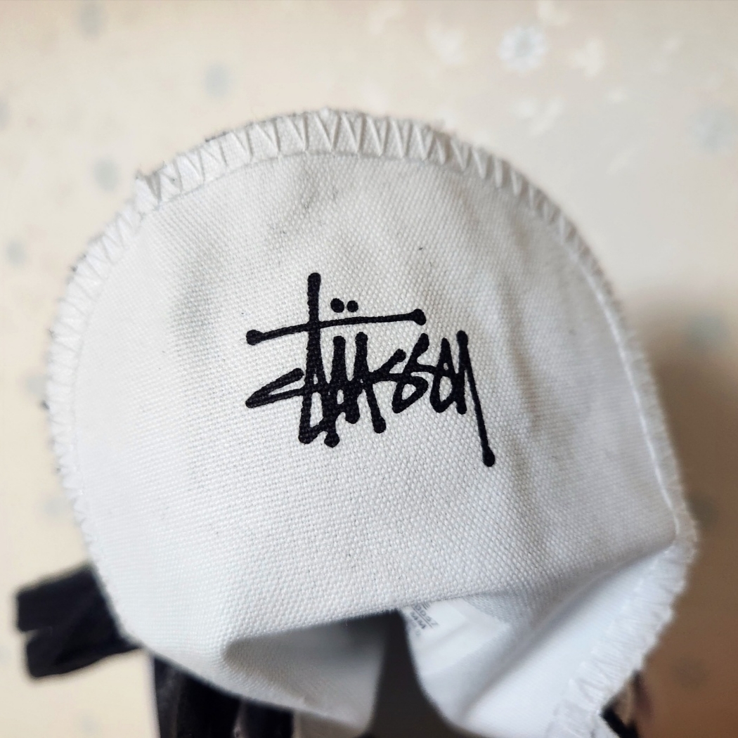 Converse x Stussy Chuck 70 High Black 착용 스타일 - 4
