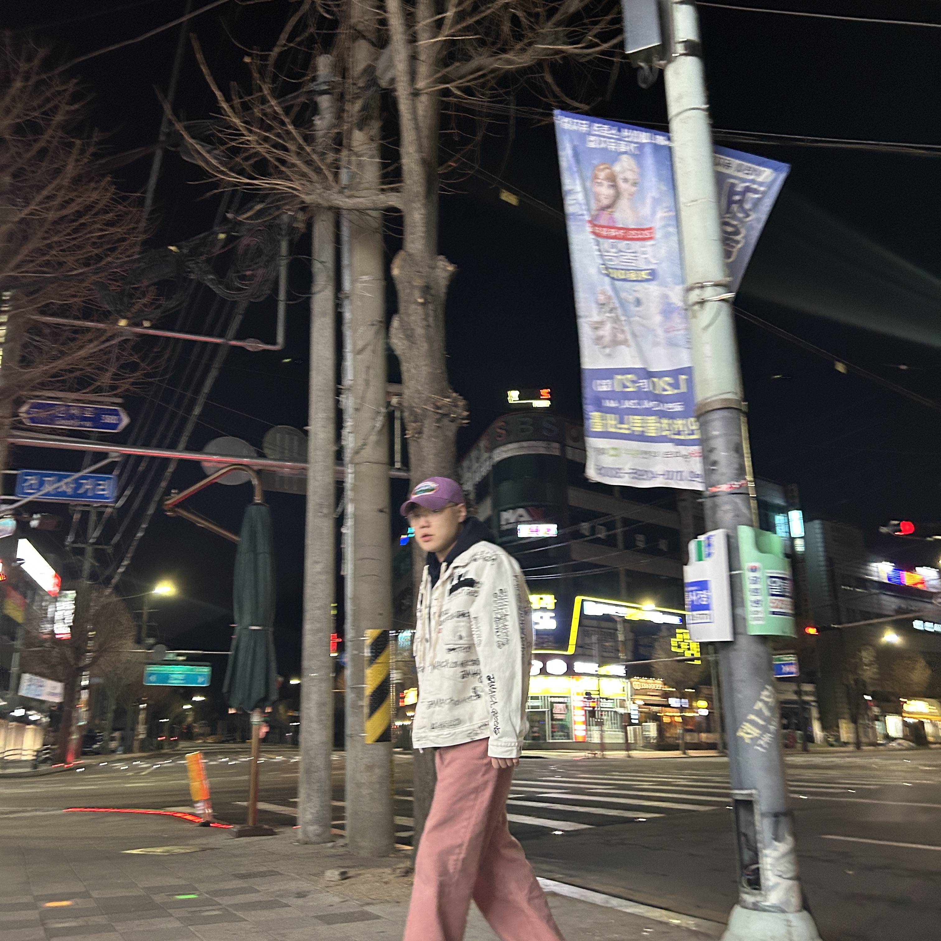 Stussy x Our Legacy x Denim Tears TTL Denim Jacket White, Converse x Drkshdw Turbodrk Chuck 70 Ox Silver Lacquered Denim 착용 스타일