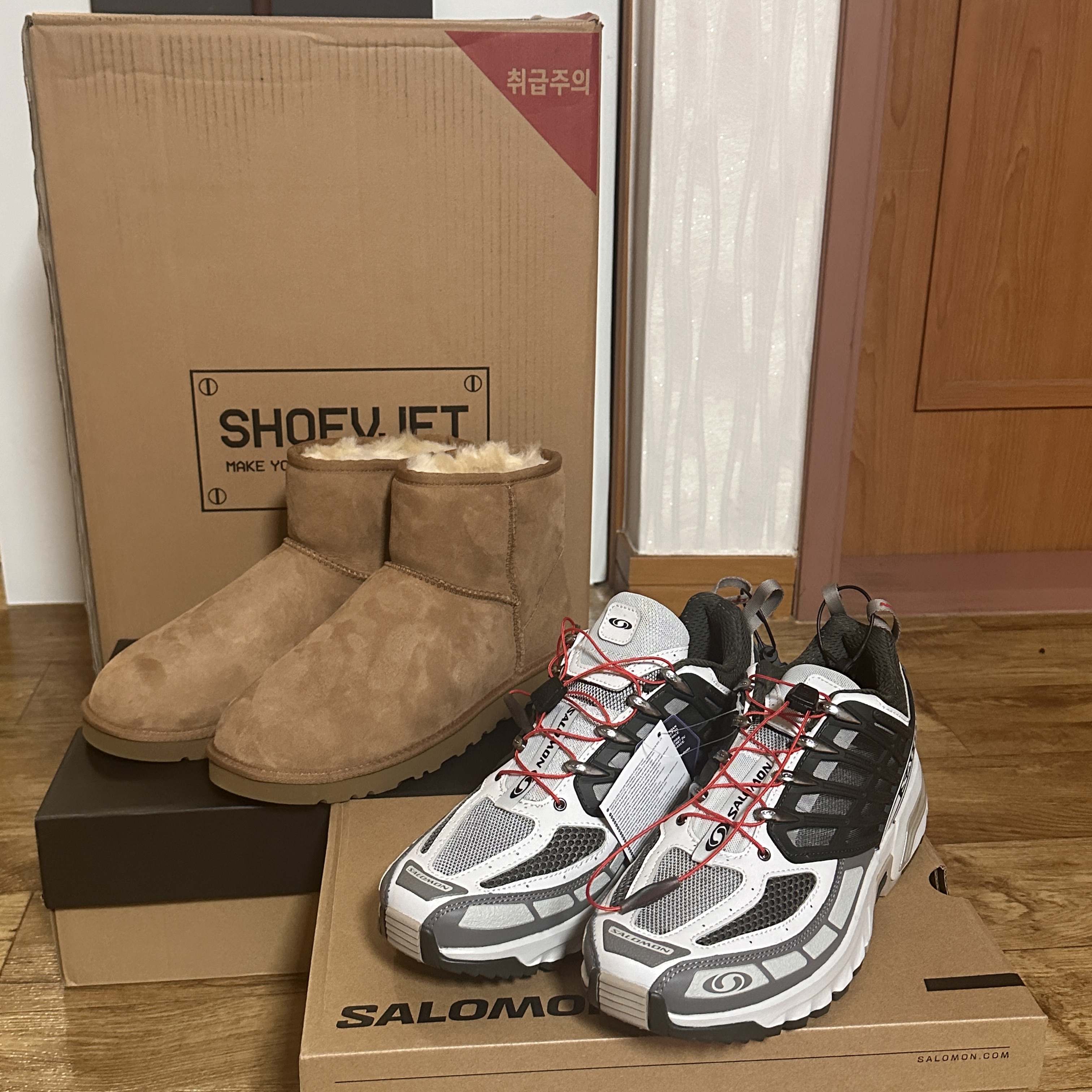 Salomon ACS Pro Beluga Vintage Khaki, UGG Classic Mini Boots Chestnut 착용 스타일