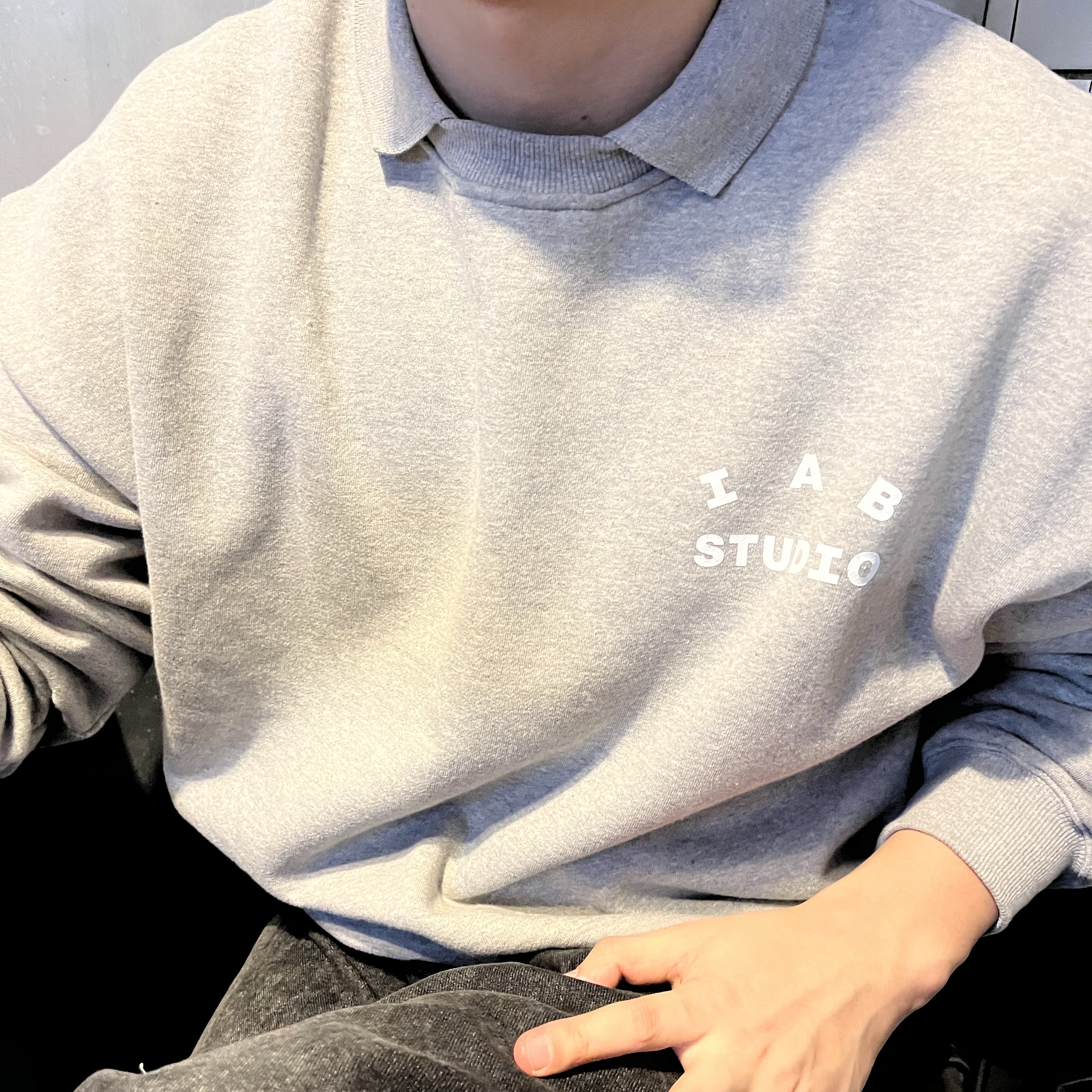 IAB Studio Rugby Sweatshirt Gray - 23FW 착용 스타일