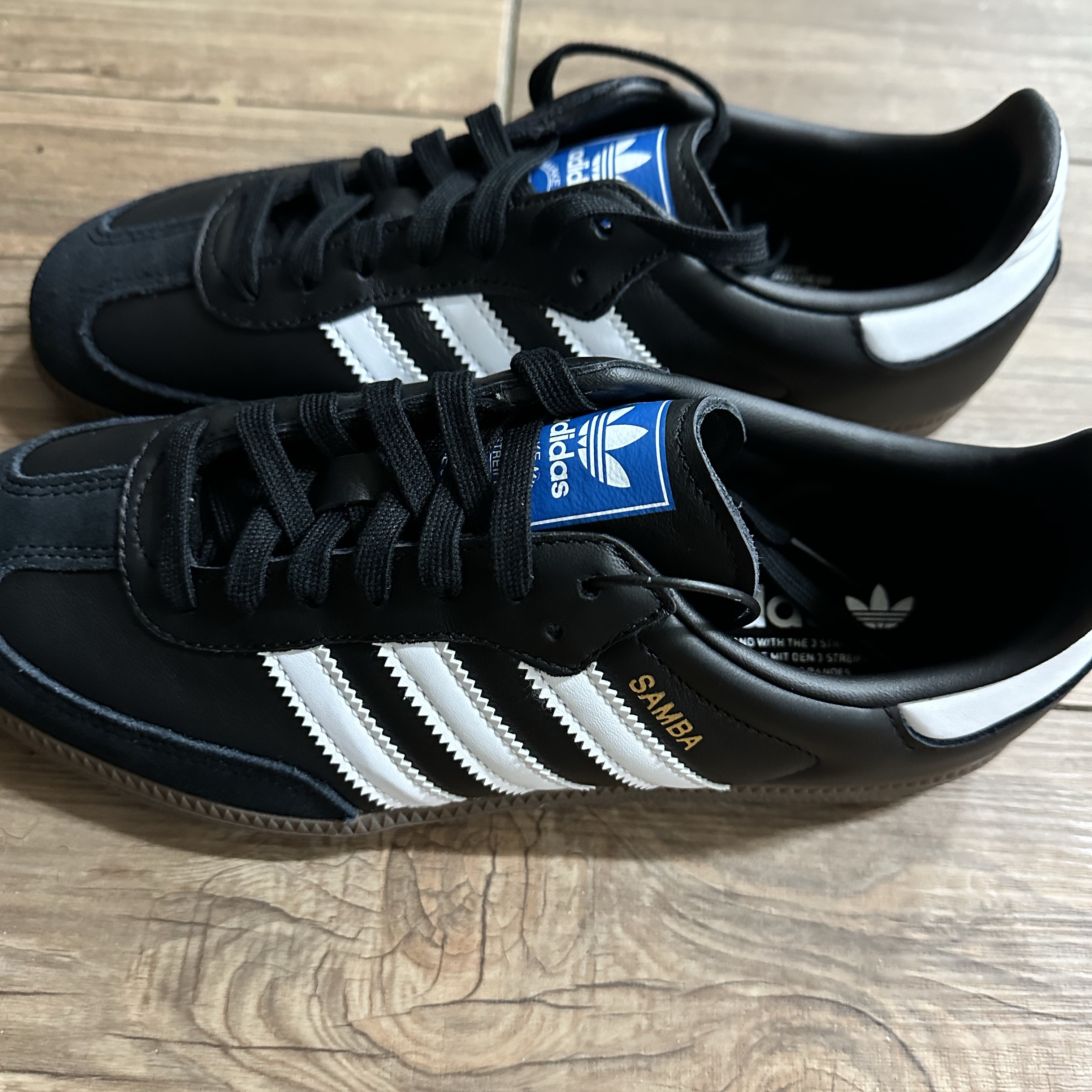 Adidas Samba OG Black White Gum 착용 스타일 - 1