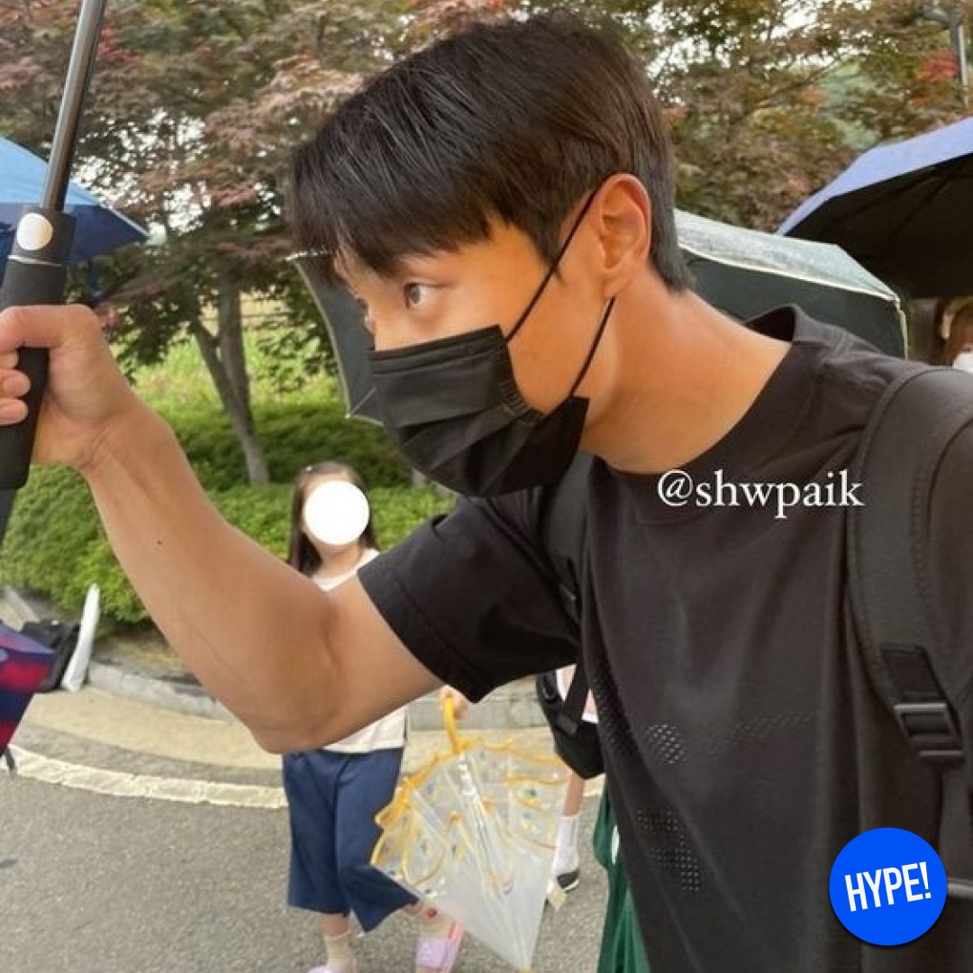 Wooyoungmi Embroidered Ball Cap Black, IAB Studio Hoodie Light Gray 착용 스타일 - 4